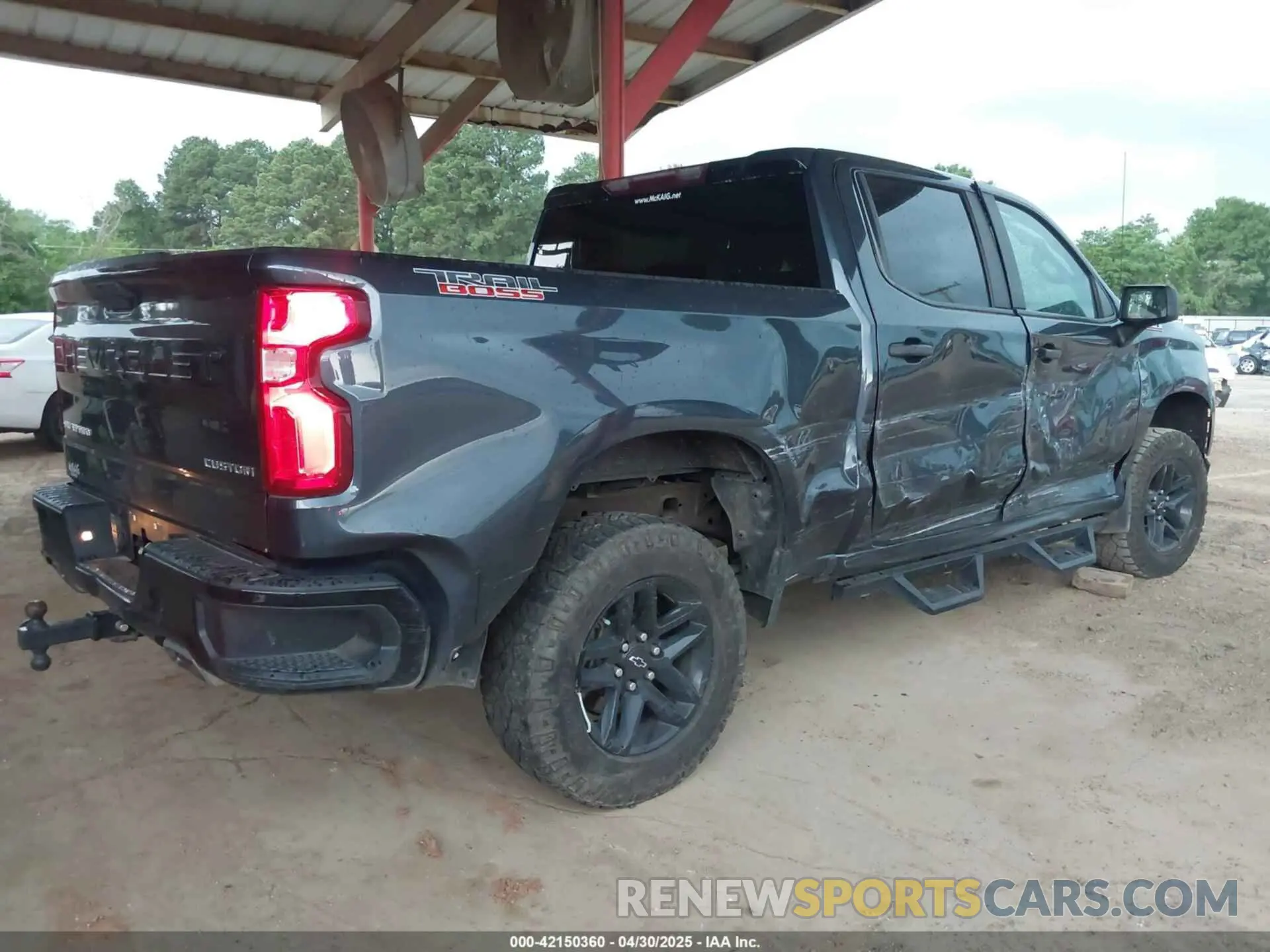 4 Photograph of a damaged car 1GCPYCEF8MZ363802 CHEVROLET SILVERADO 1500 2021