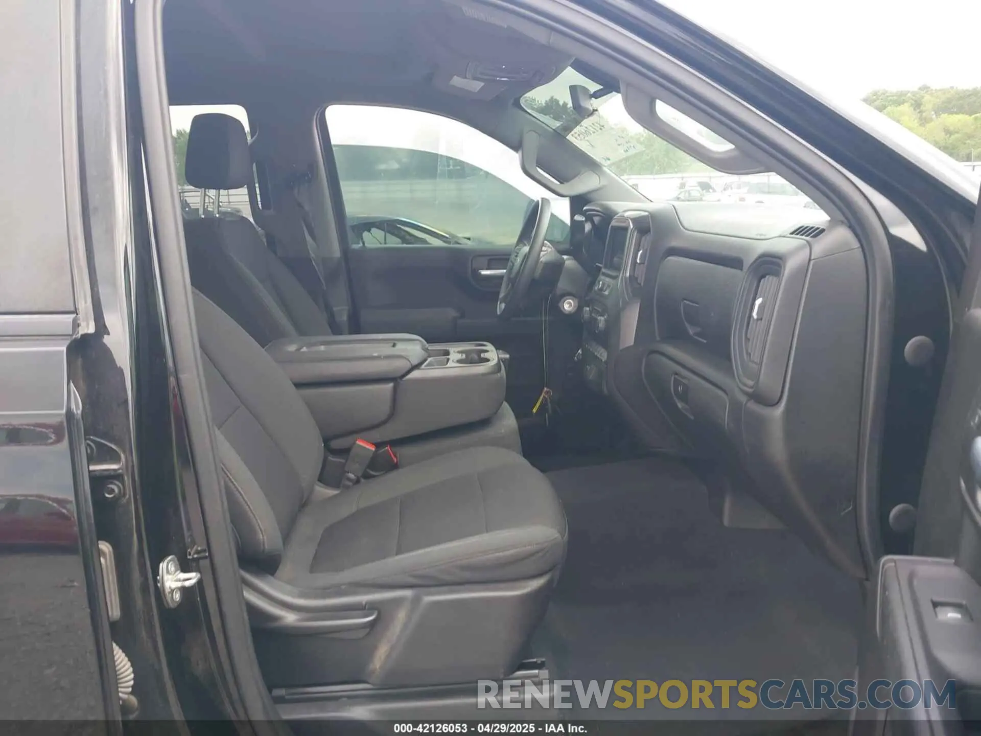 5 Photograph of a damaged car 1GCPYCEL8MZ210276 CHEVROLET SILVERADO 1500 2021