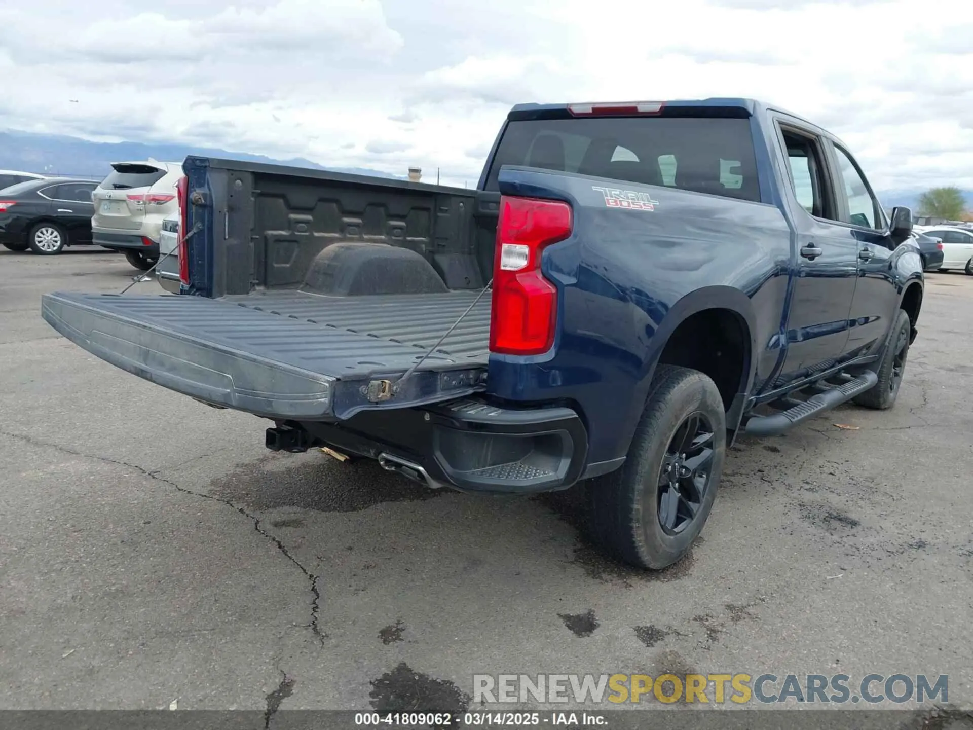 4 Photograph of a damaged car 1GCPYFED6MZ421423 CHEVROLET SILVERADO 1500 2021