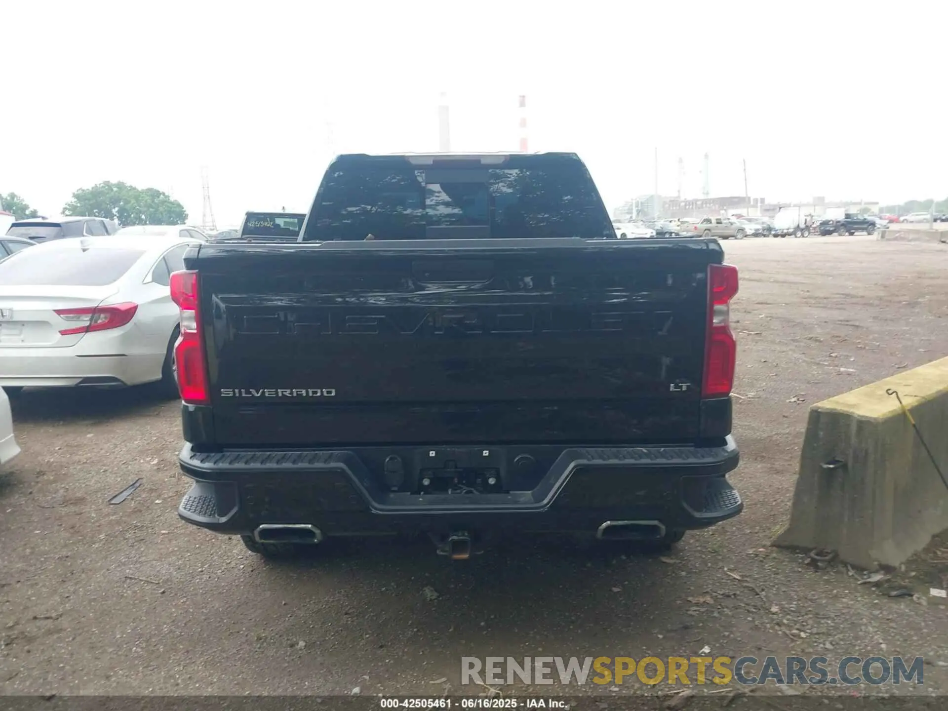 16 Photograph of a damaged car 1GCPYFED8MZ208280 CHEVROLET SILVERADO 1500 2021