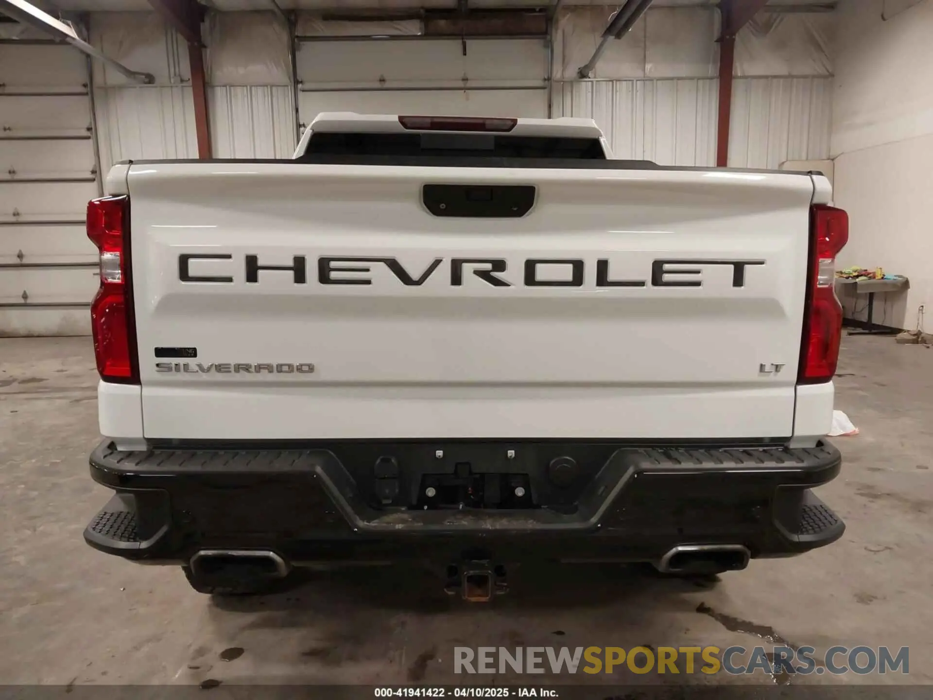 17 Photograph of a damaged car 1GCPYFEL2MZ177616 CHEVROLET SILVERADO 1500 2021