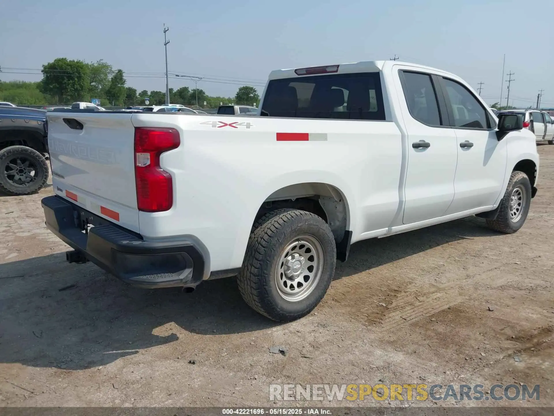 4 Photograph of a damaged car 1GCRYAEF6MZ209943 CHEVROLET SILVERADO 1500 2021