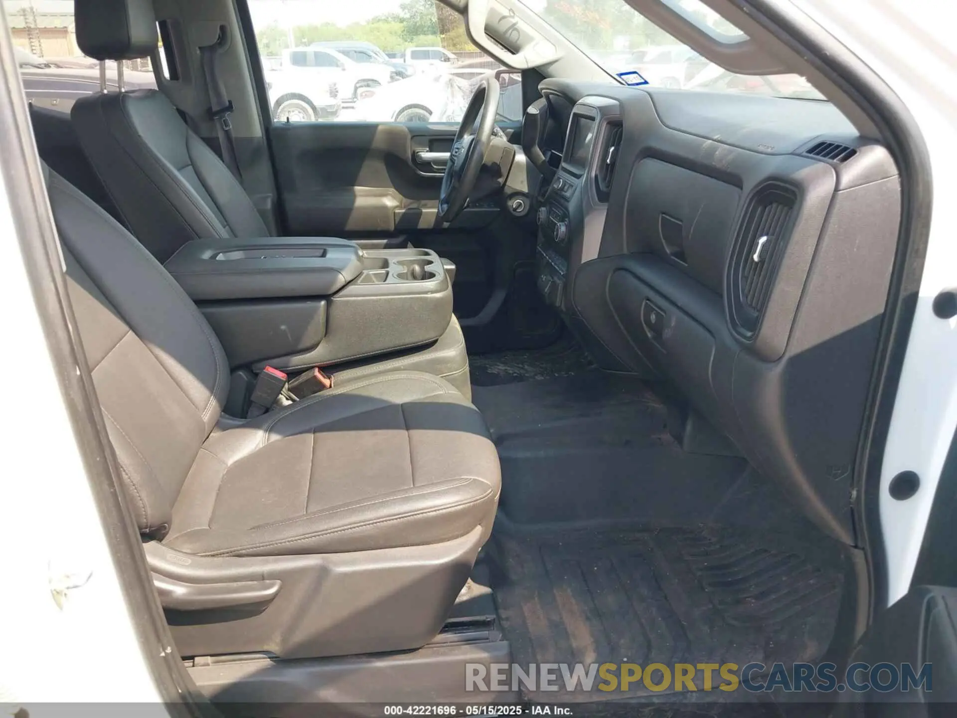 5 Photograph of a damaged car 1GCRYAEF6MZ209943 CHEVROLET SILVERADO 1500 2021