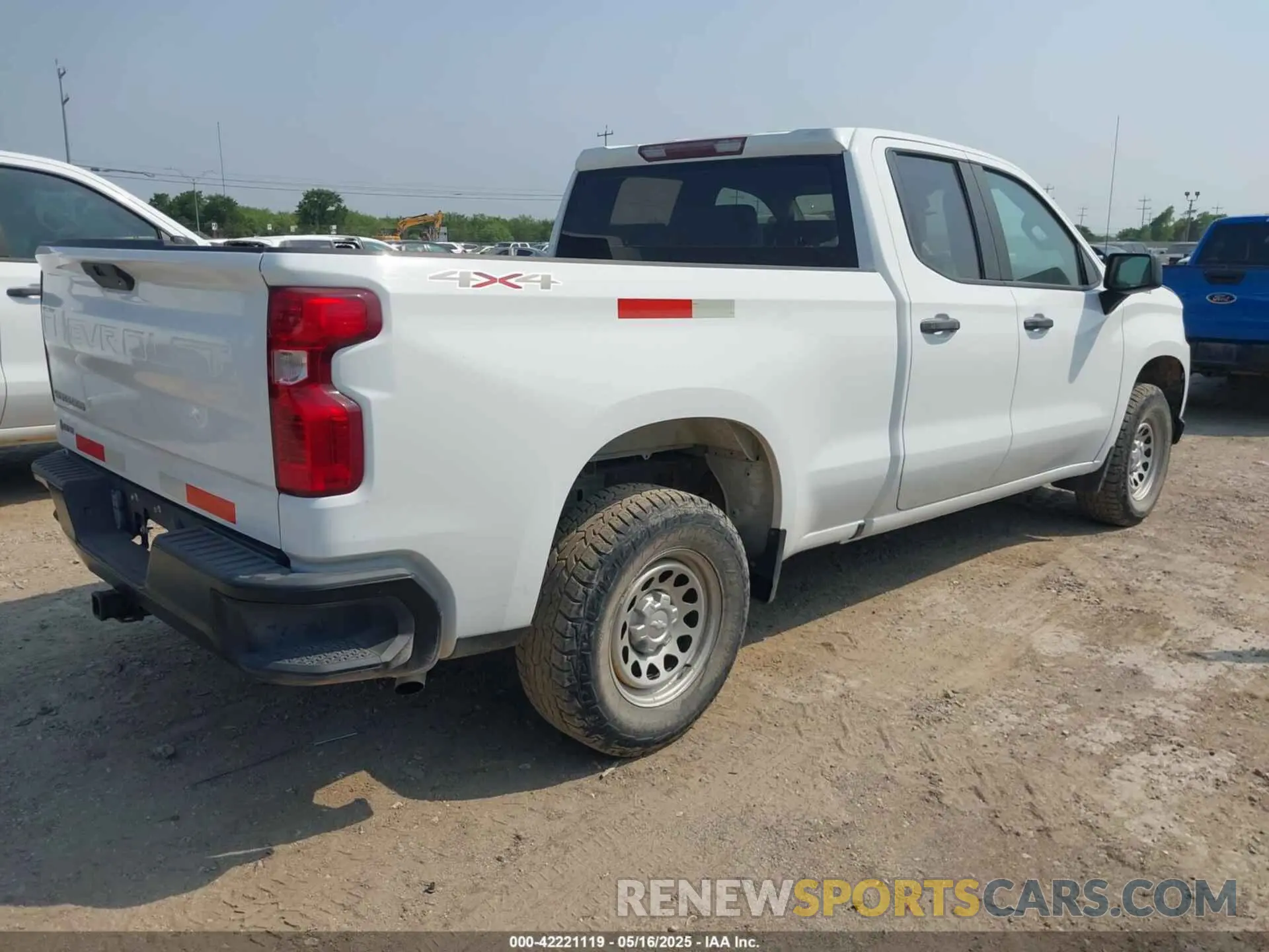 4 Photograph of a damaged car 1GCRYAEF7MZ210776 CHEVROLET SILVERADO 1500 2021