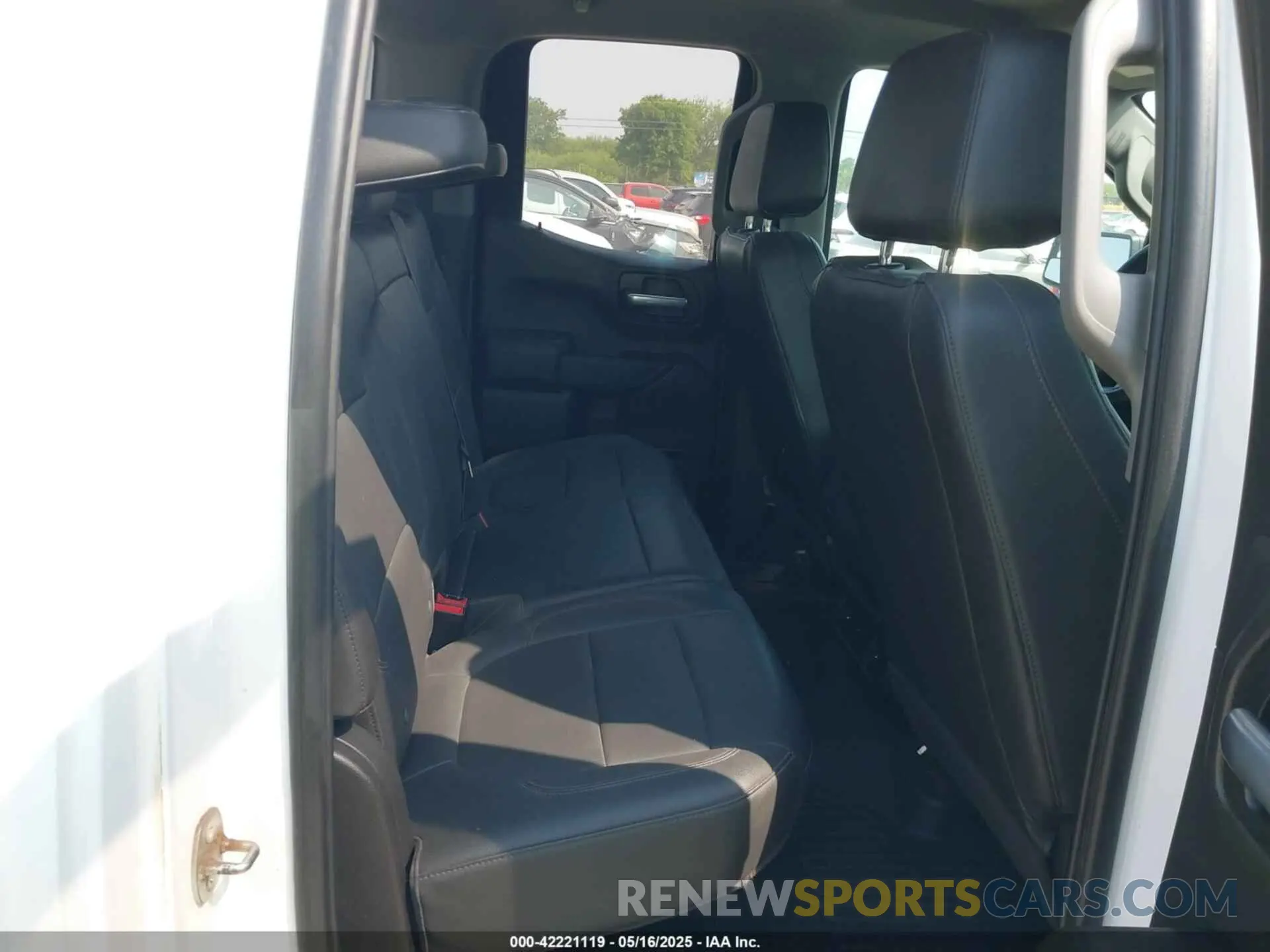 8 Photograph of a damaged car 1GCRYAEF7MZ210776 CHEVROLET SILVERADO 1500 2021