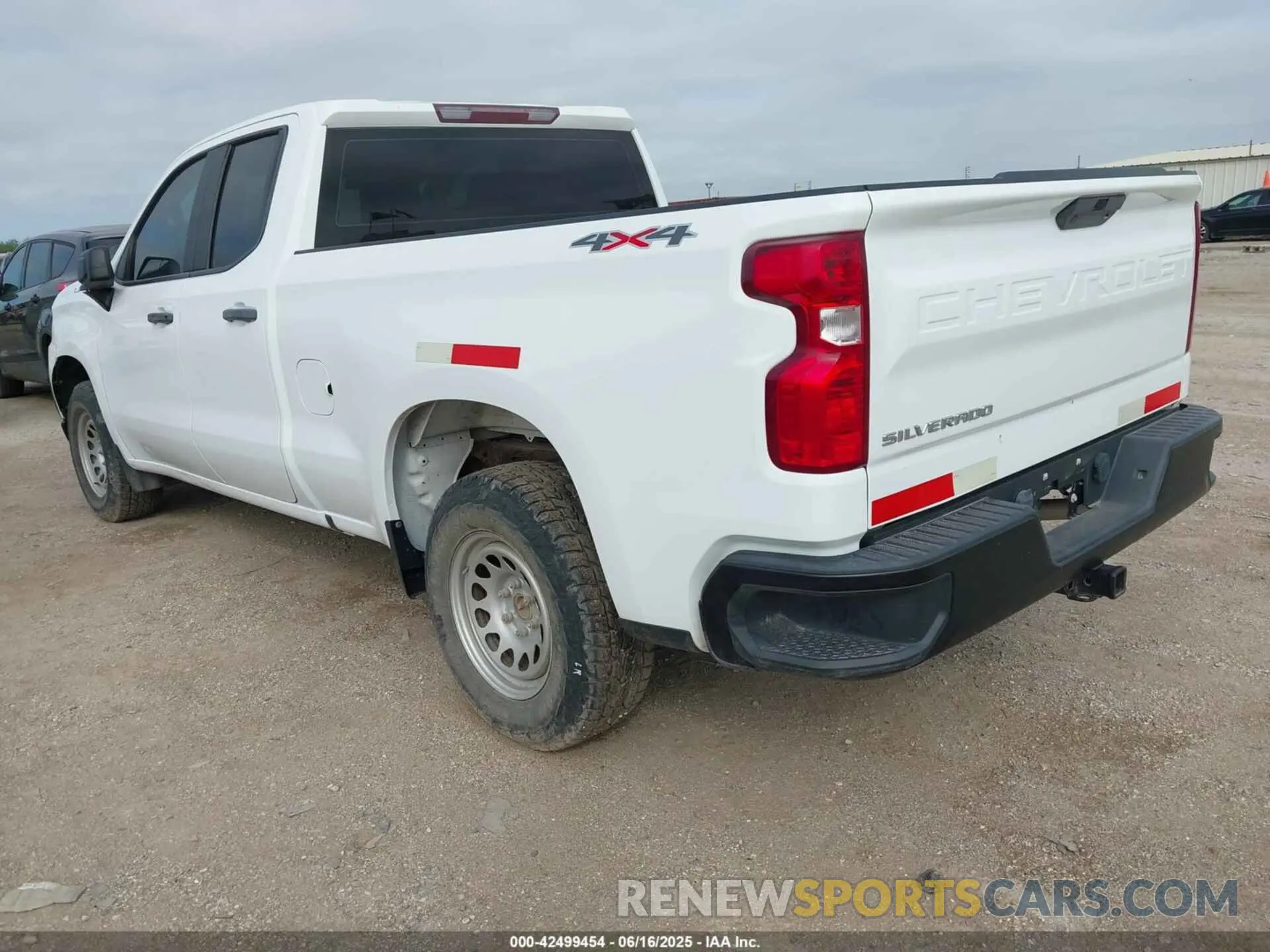 3 Photograph of a damaged car 1GCRYAEFXMZ217740 CHEVROLET SILVERADO 1500 2021