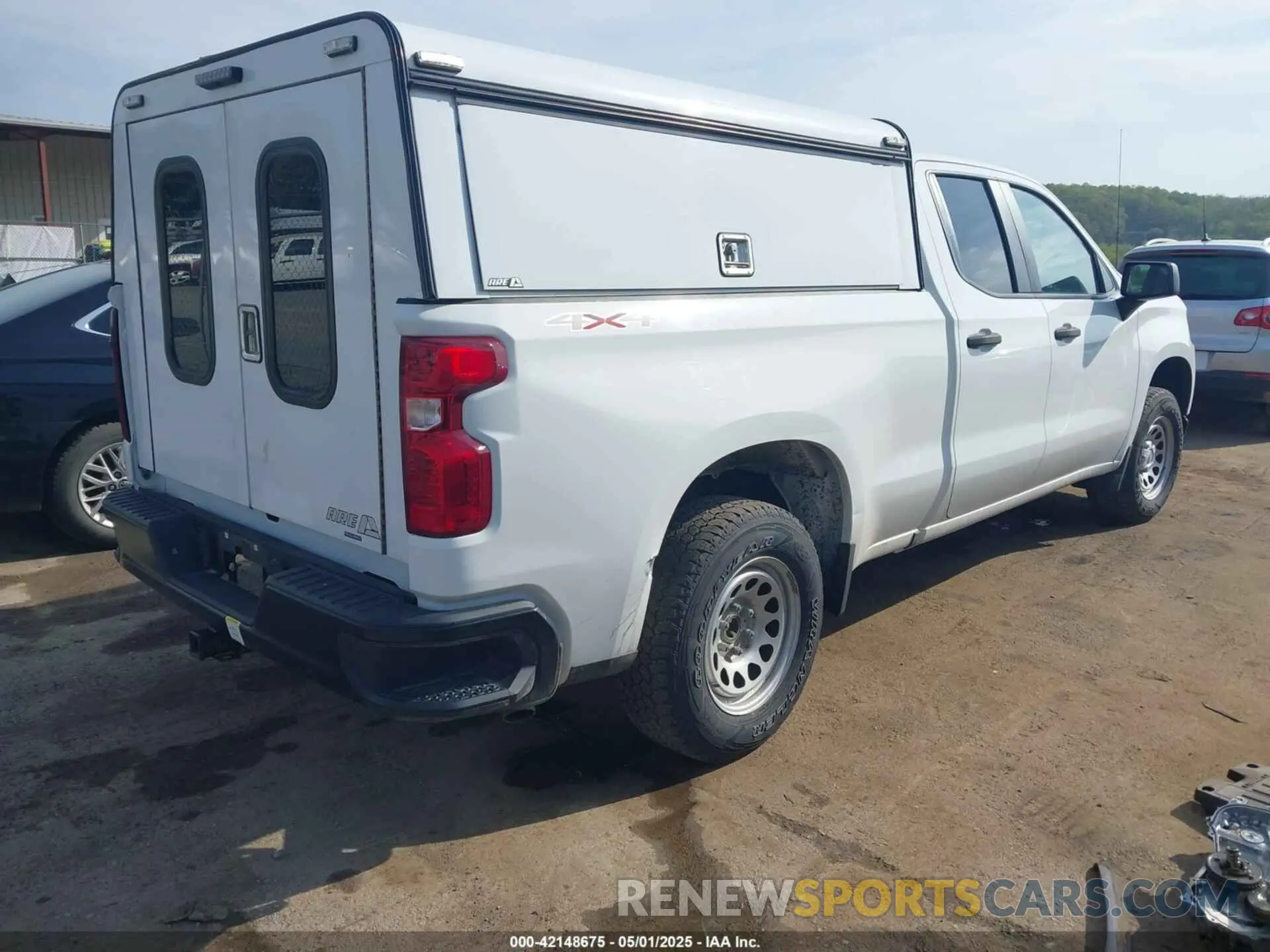 4 Photograph of a damaged car 1GCRYAEK3MZ372675 CHEVROLET SILVERADO 1500 2021