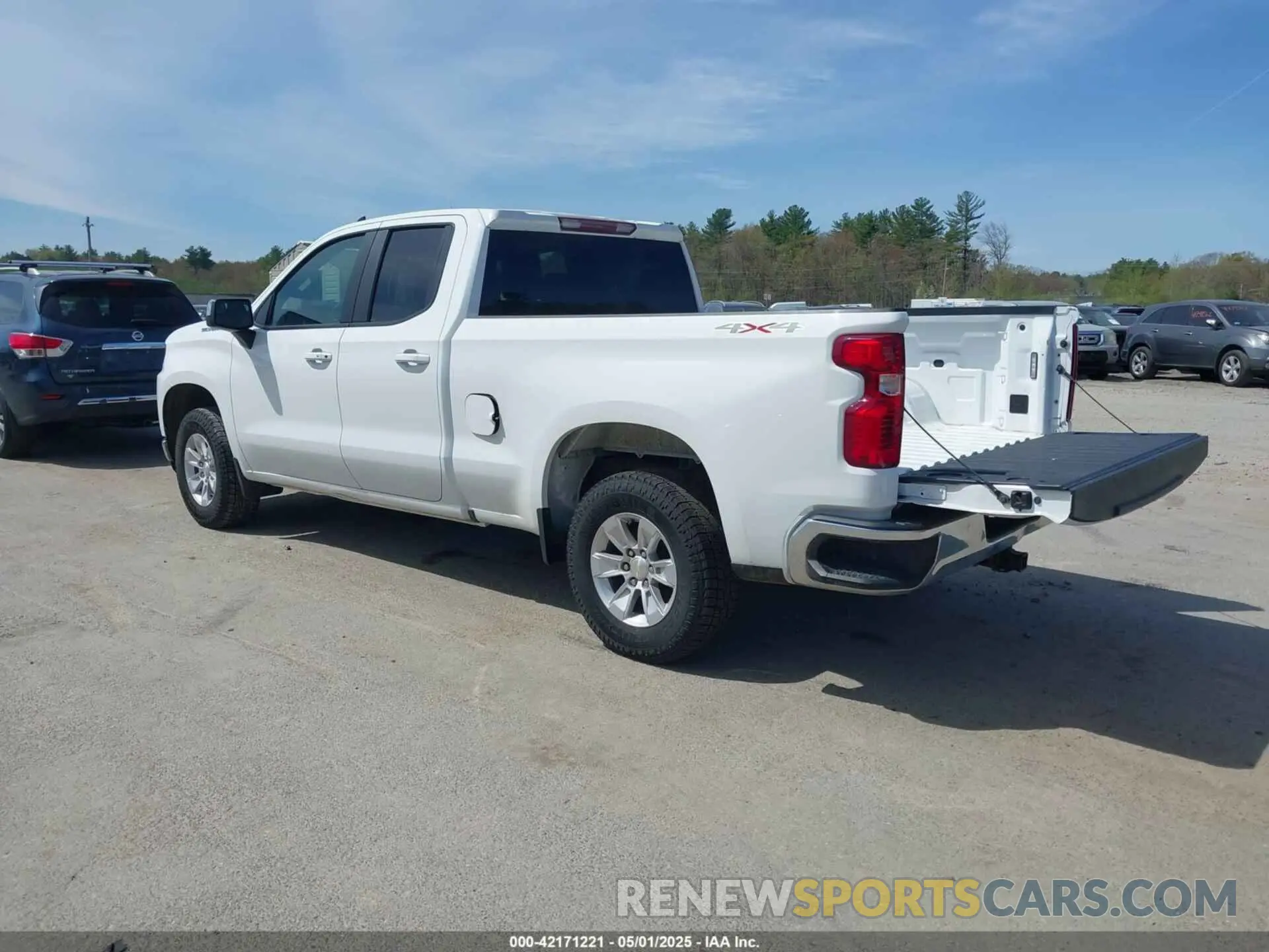 3 Photograph of a damaged car 1GCRYDEK2MZ136195 CHEVROLET SILVERADO 1500 2021