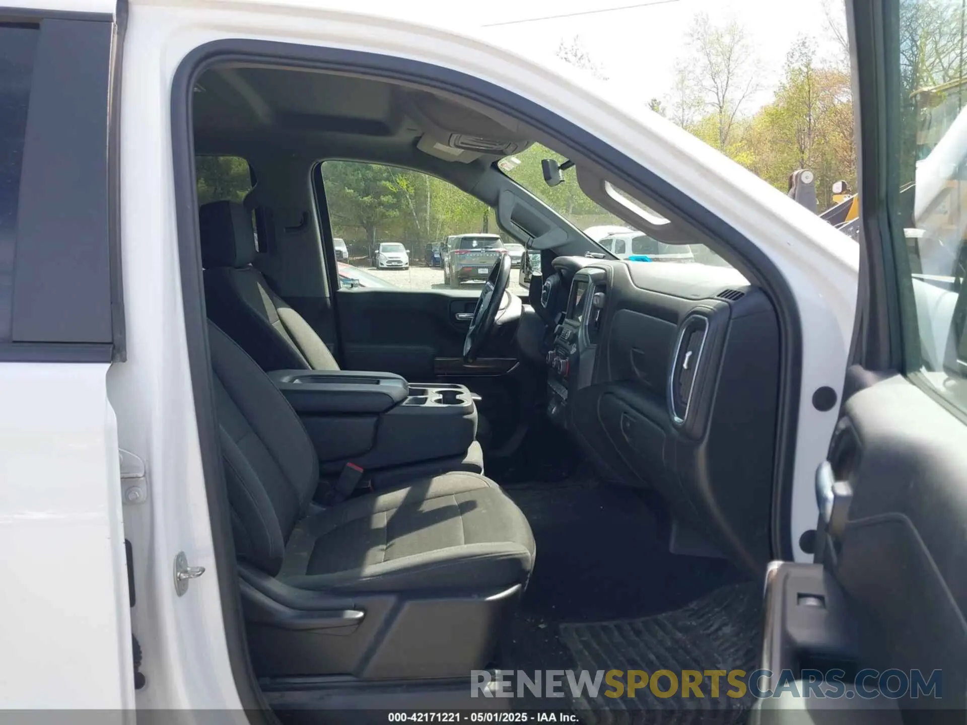 5 Photograph of a damaged car 1GCRYDEK2MZ136195 CHEVROLET SILVERADO 1500 2021