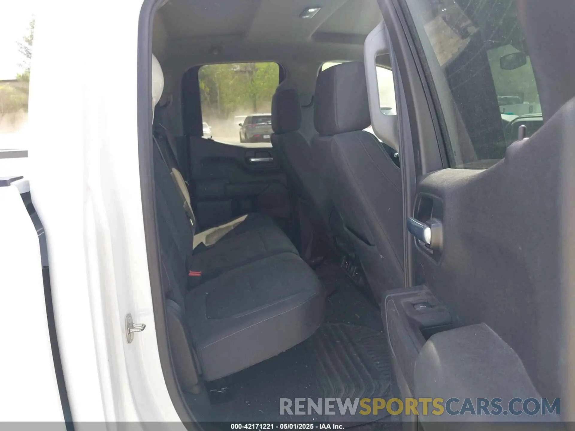 8 Photograph of a damaged car 1GCRYDEK2MZ136195 CHEVROLET SILVERADO 1500 2021