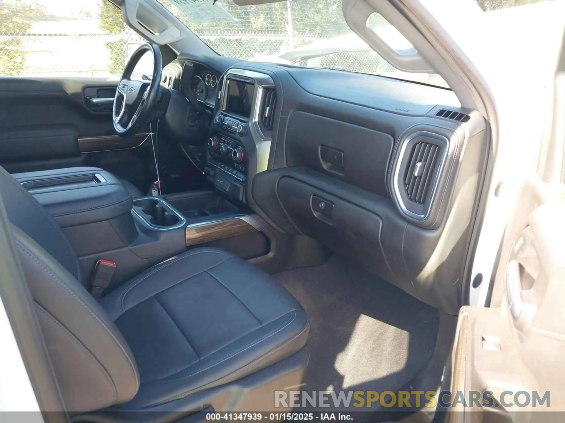 5 Photograph of a damaged car 1GCRYEED5MZ225587 CHEVROLET SILVERADO 1500 2021