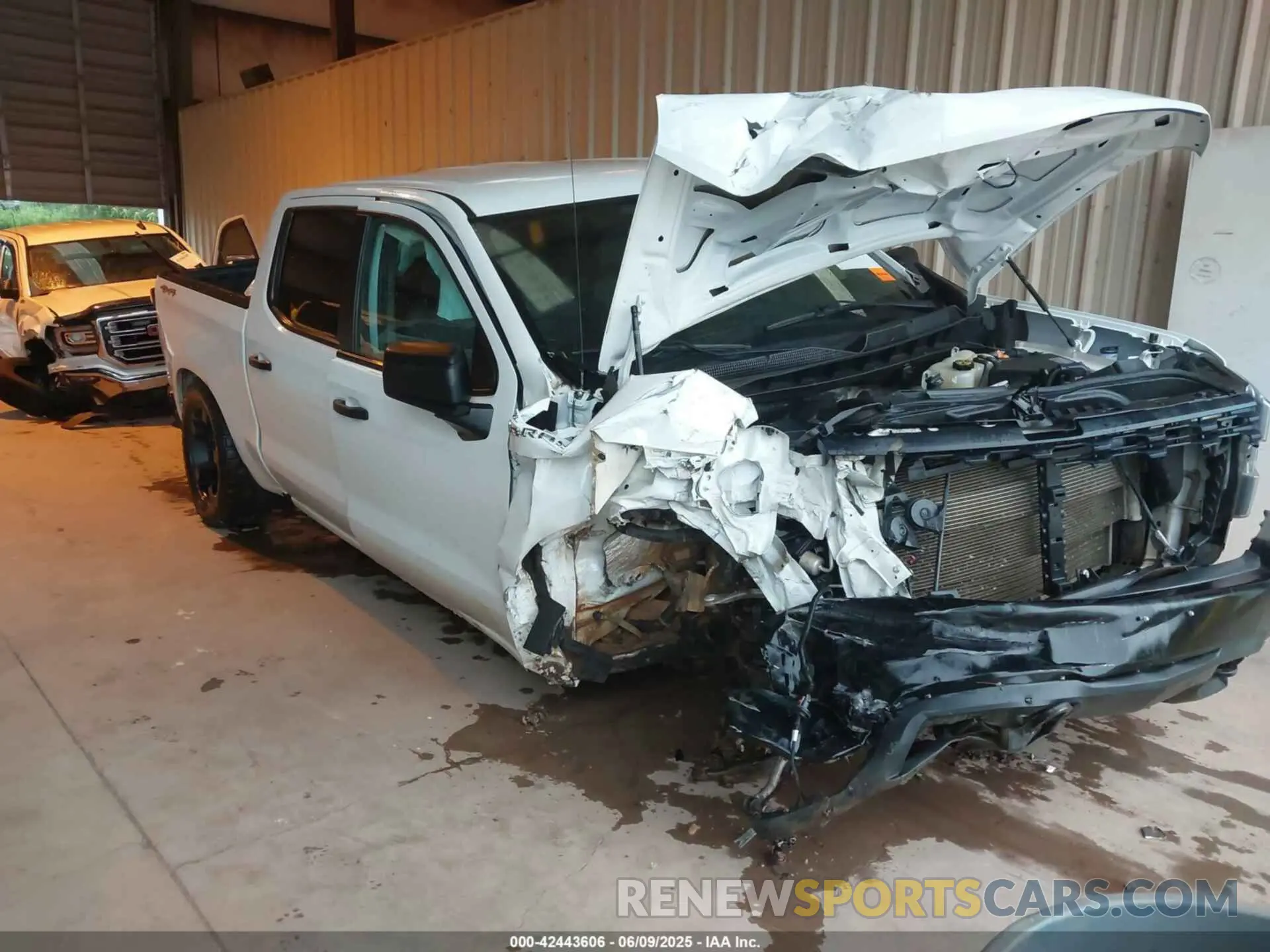 1 Photograph of a damaged car 1GCUYAEF8MZ129201 CHEVROLET SILVERADO 1500 2021