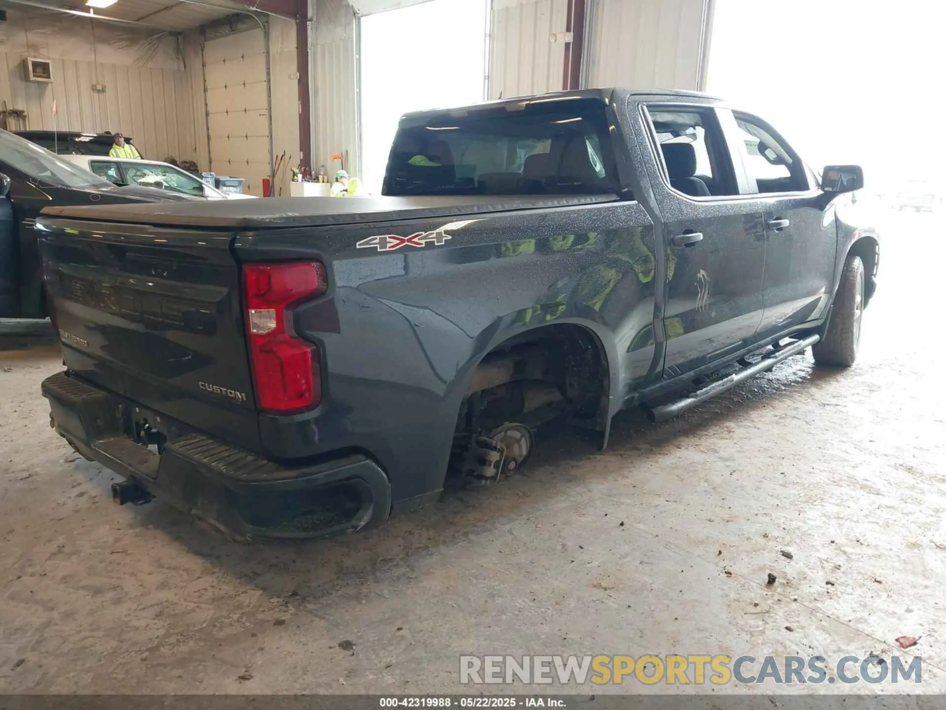 4 Photograph of a damaged car 1GCUYBEF6MZ110183 CHEVROLET SILVERADO 1500 2021