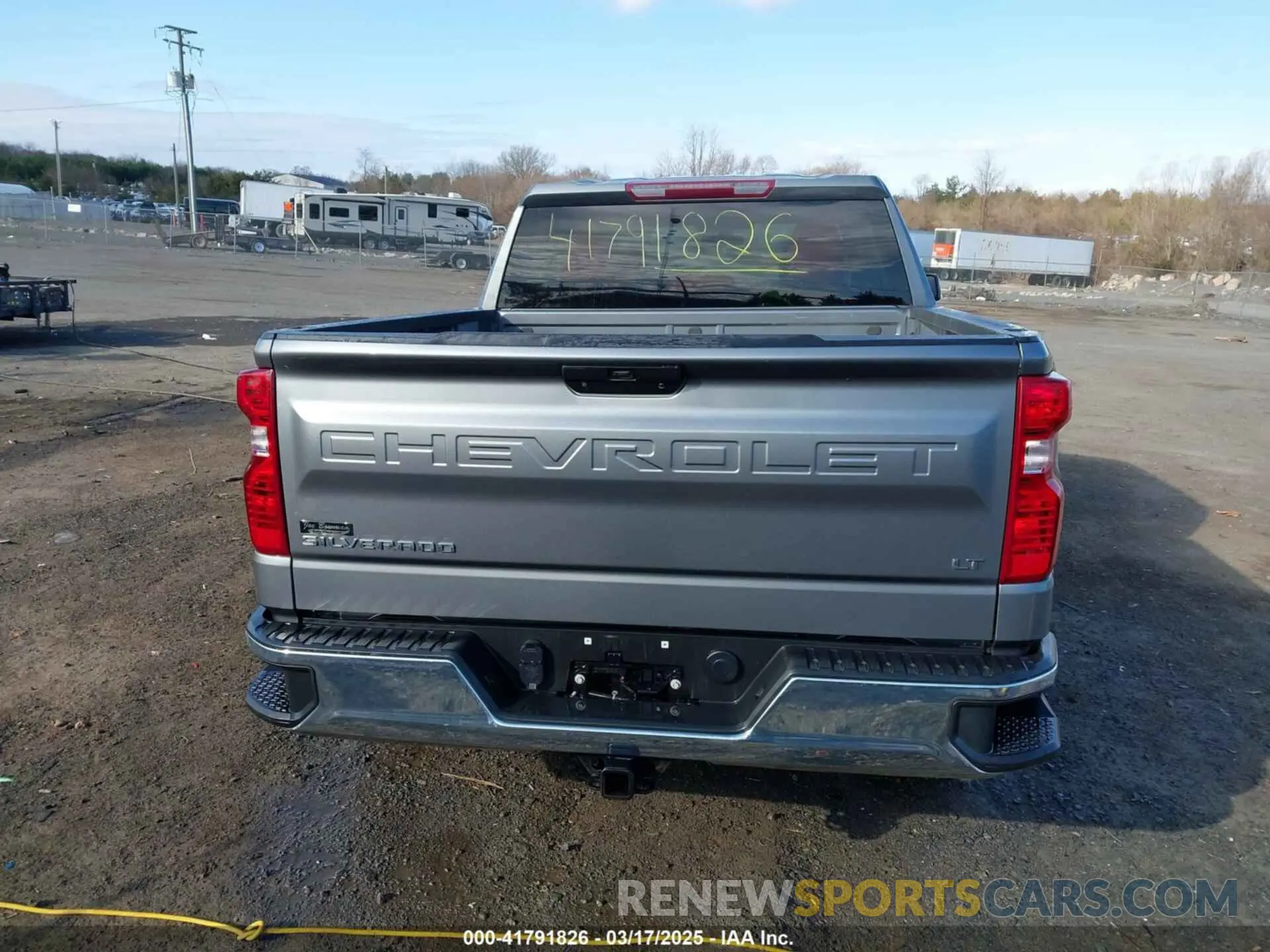 17 Photograph of a damaged car 1GCUYDED3MZ388291 CHEVROLET SILVERADO 1500 2021