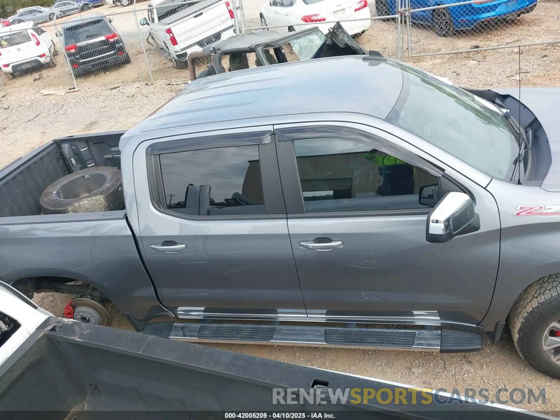 13 Photograph of a damaged car 1GCUYDED3MZ411911 CHEVROLET SILVERADO 1500 2021