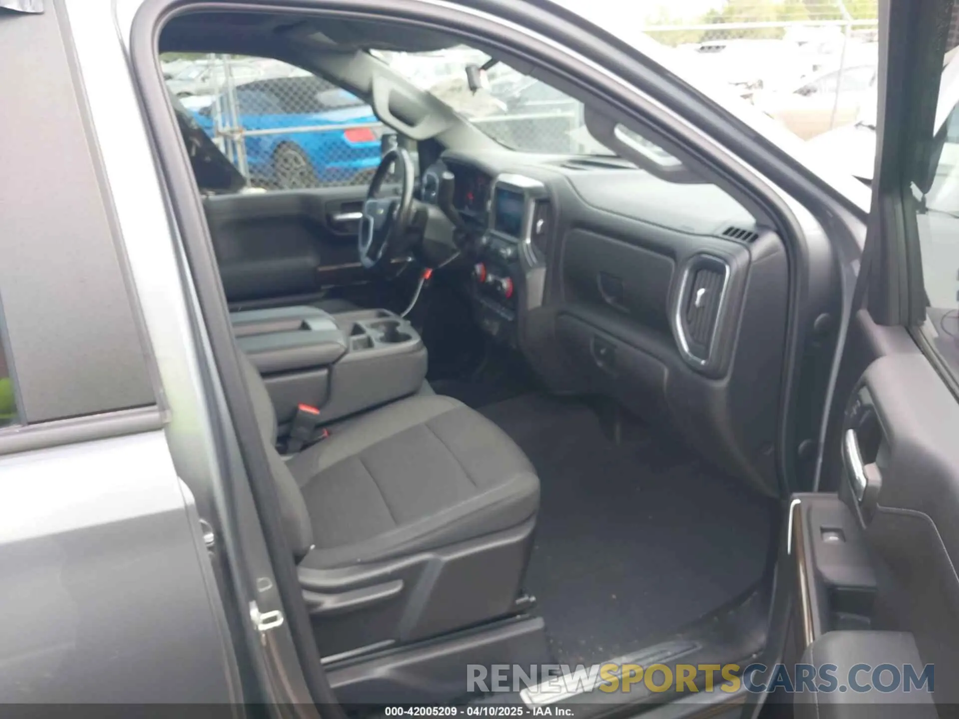 5 Photograph of a damaged car 1GCUYDED3MZ411911 CHEVROLET SILVERADO 1500 2021