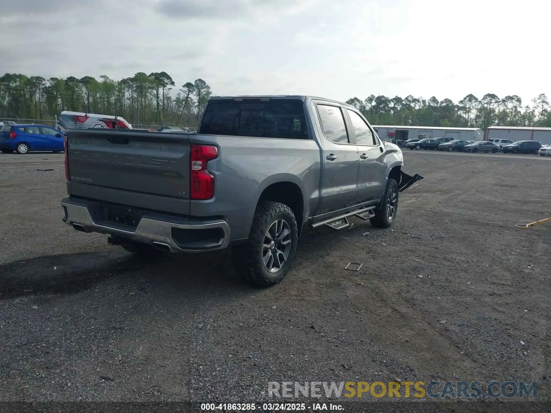 4 Photograph of a damaged car 1GCUYDED4MZ149526 CHEVROLET SILVERADO 1500 2021