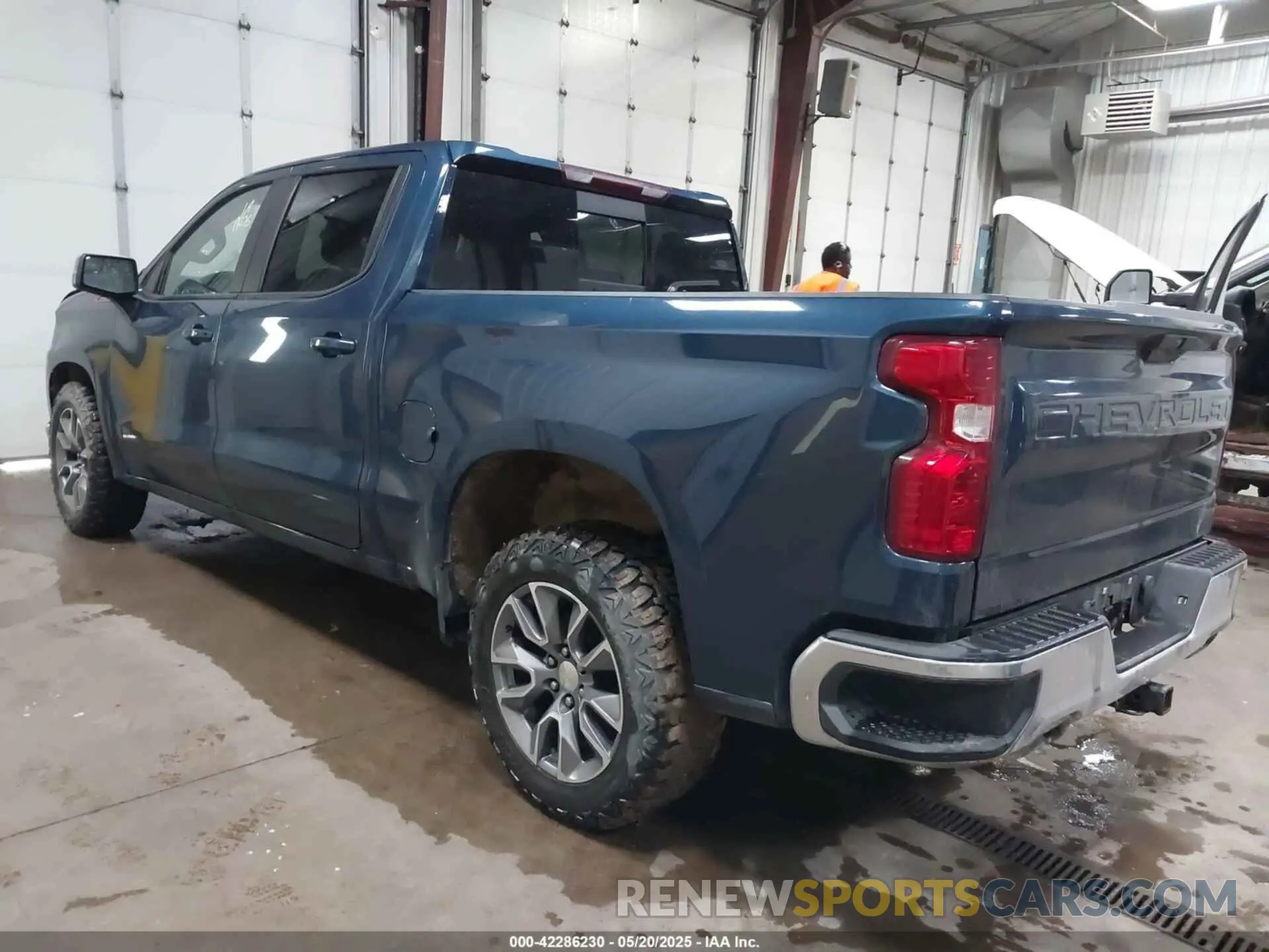 3 Photograph of a damaged car 1GCUYDED5MZ228297 CHEVROLET SILVERADO 1500 2021