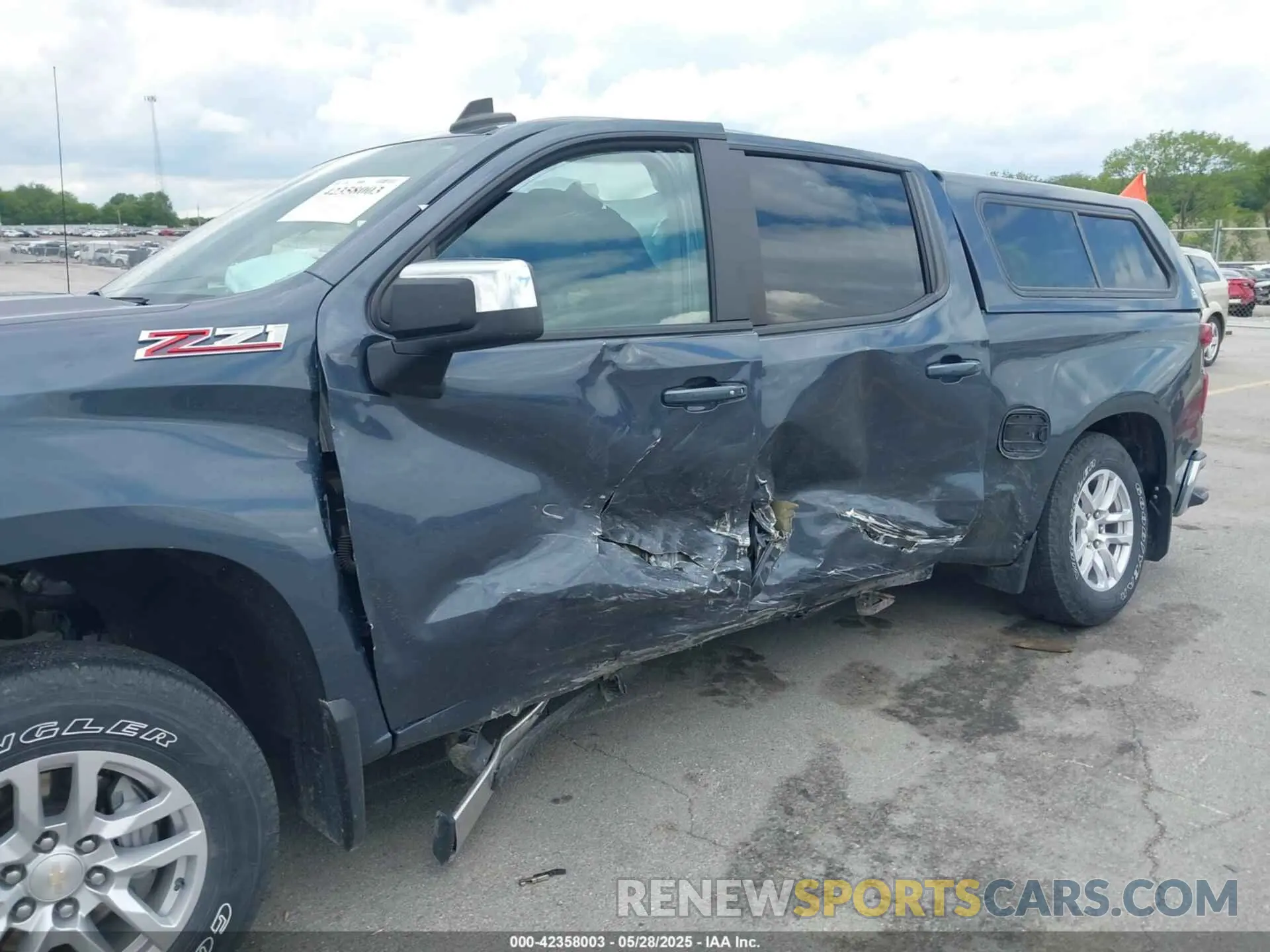 6 Photograph of a damaged car 1GCUYDED6MZ294020 CHEVROLET SILVERADO 1500 2021