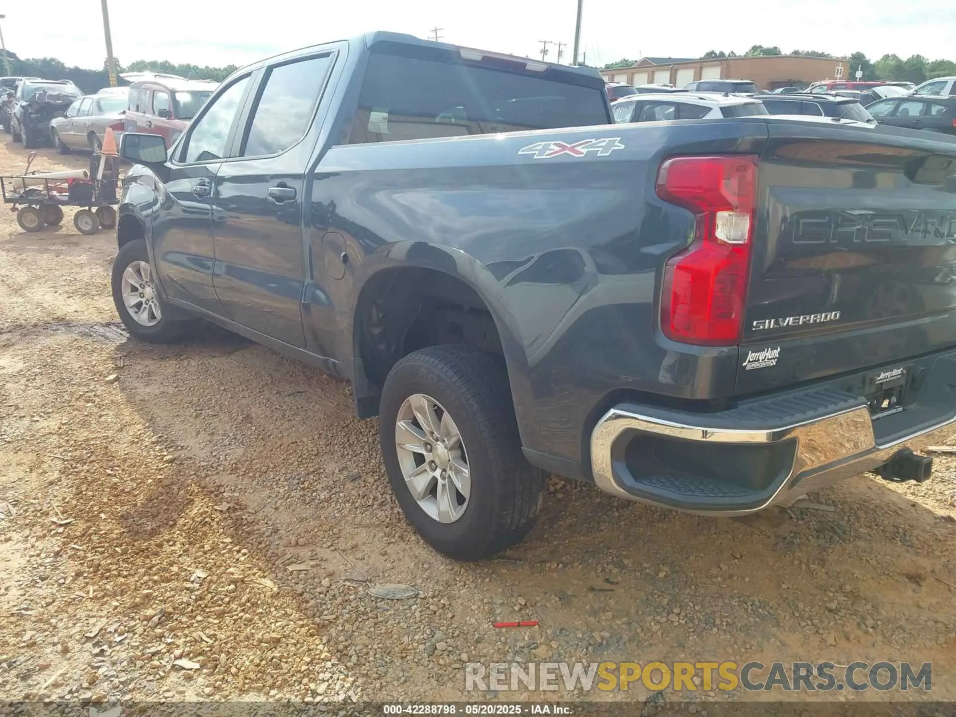 3 Photograph of a damaged car 1GCUYDED6MZ355155 CHEVROLET SILVERADO 1500 2021