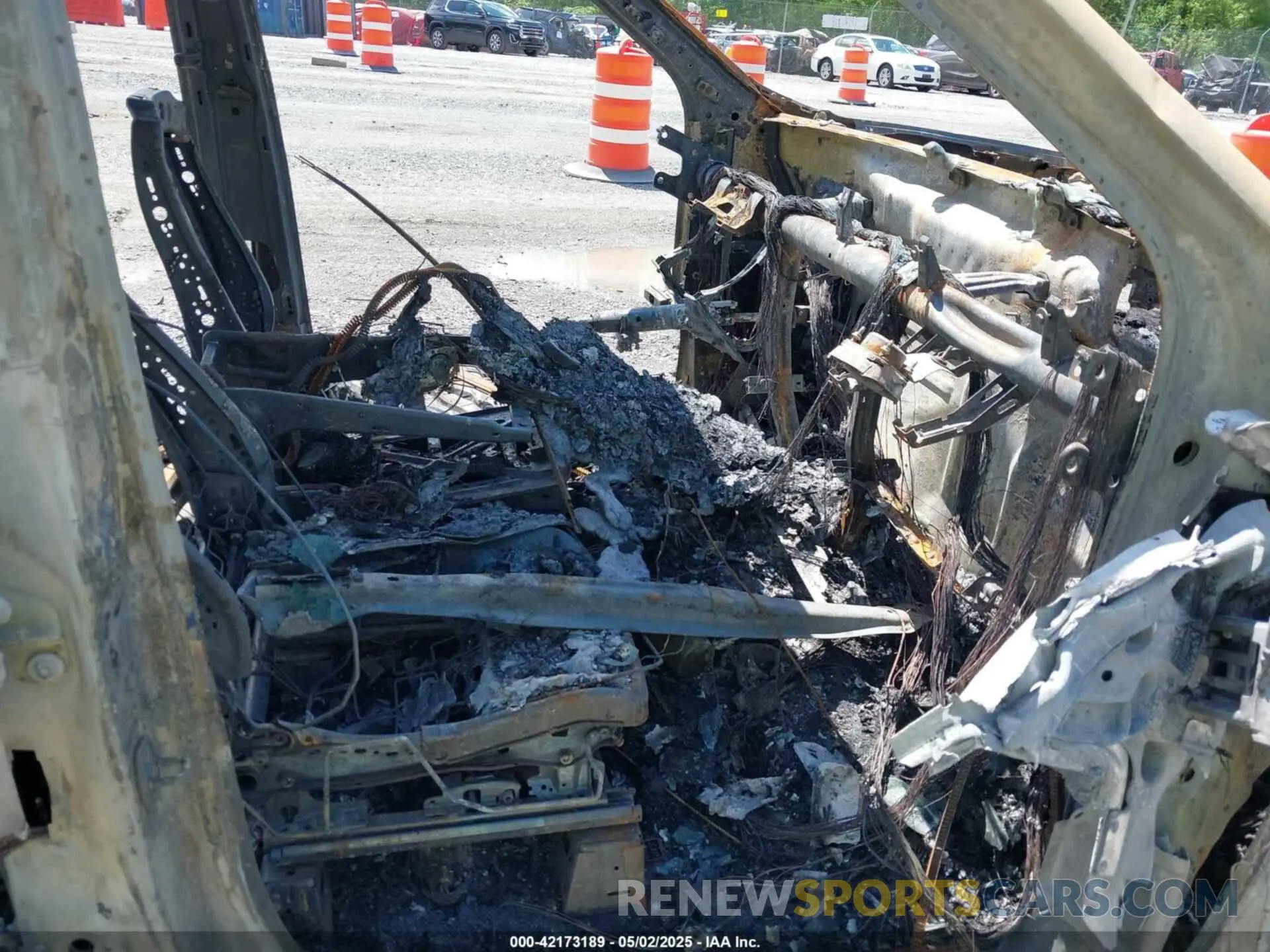 5 Photograph of a damaged car 1GCUYDED7MZ116794 CHEVROLET SILVERADO 1500 2021