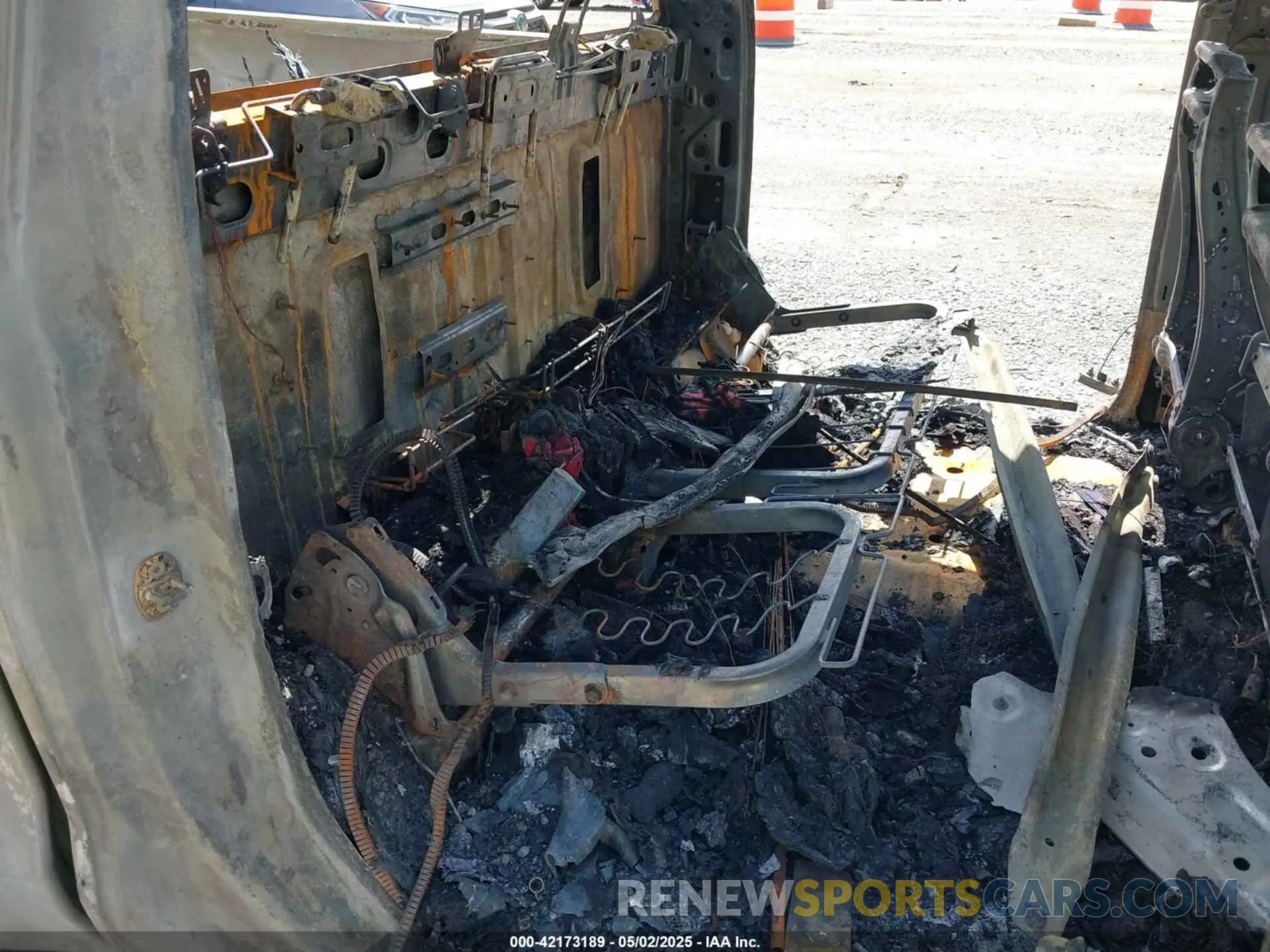 8 Photograph of a damaged car 1GCUYDED7MZ116794 CHEVROLET SILVERADO 1500 2021