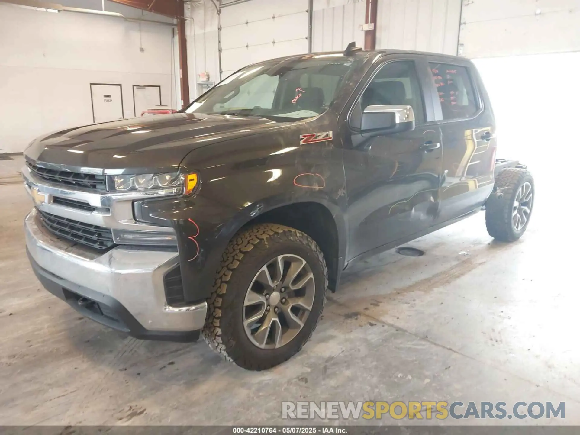 2 Photograph of a damaged car 1GCUYDED8MZ231212 CHEVROLET SILVERADO 1500 2021