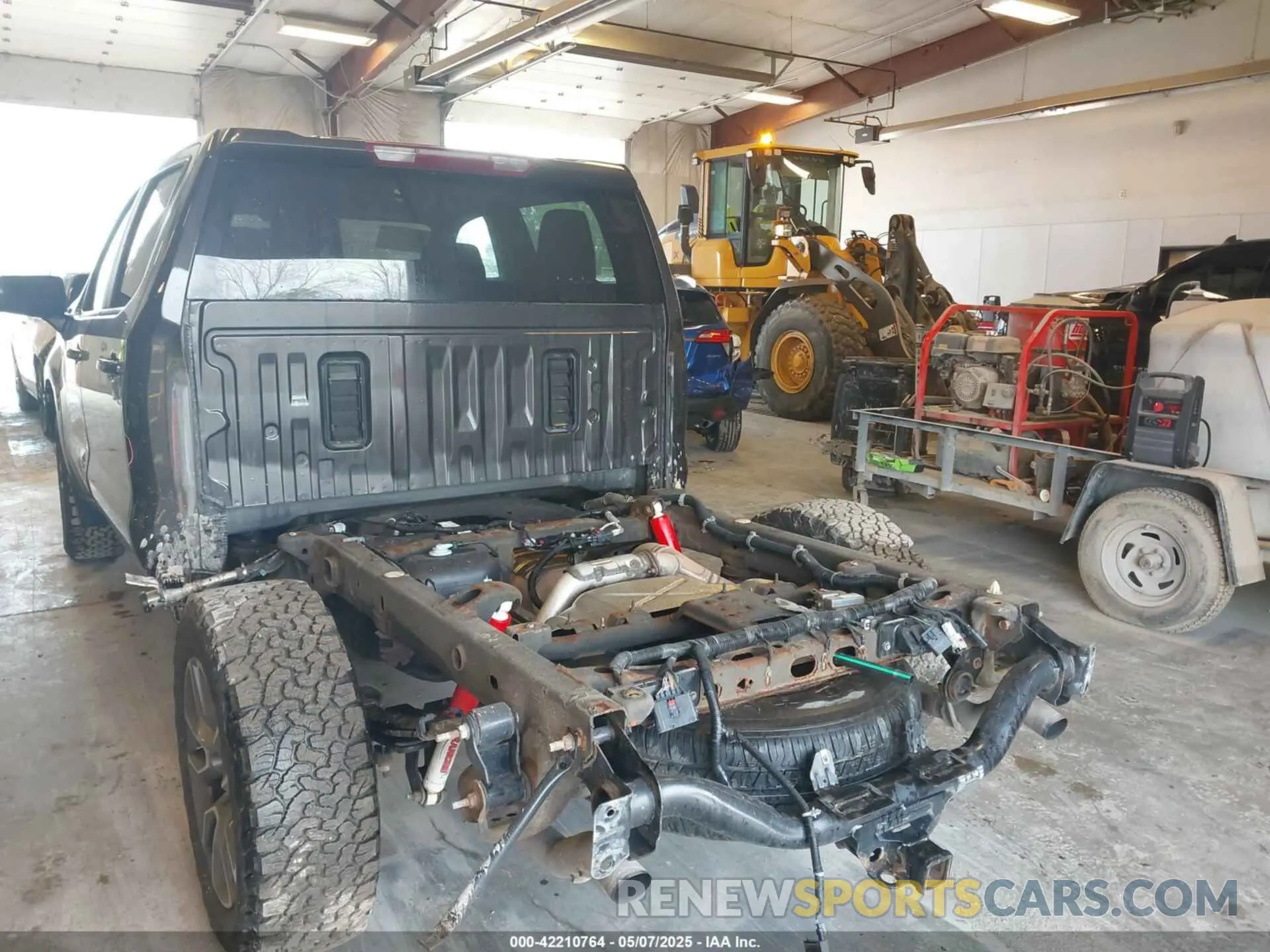 6 Photograph of a damaged car 1GCUYDED8MZ231212 CHEVROLET SILVERADO 1500 2021