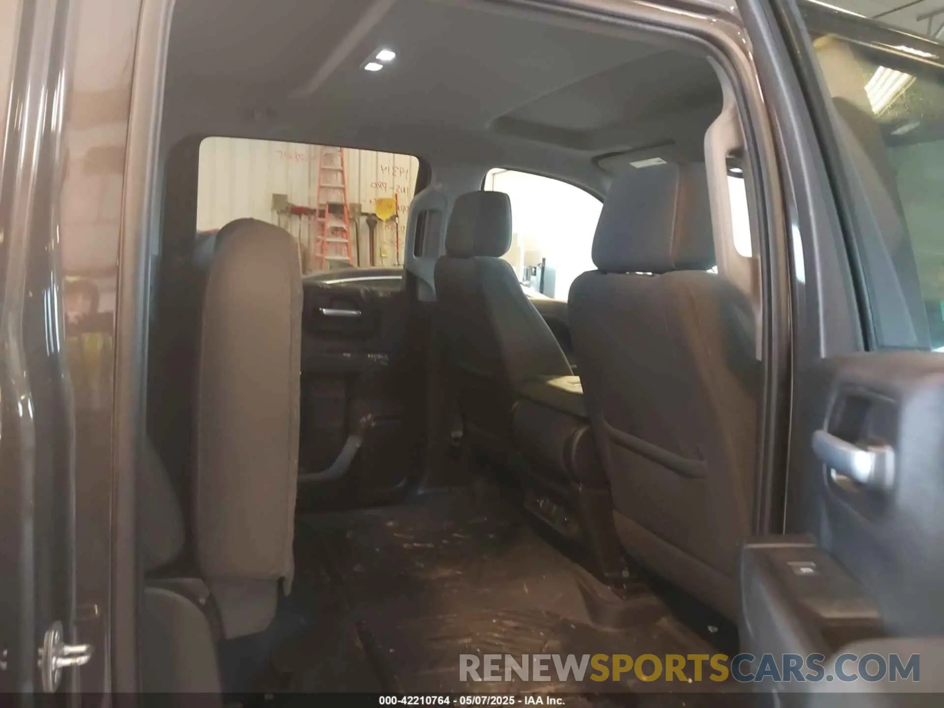 8 Photograph of a damaged car 1GCUYDED8MZ231212 CHEVROLET SILVERADO 1500 2021
