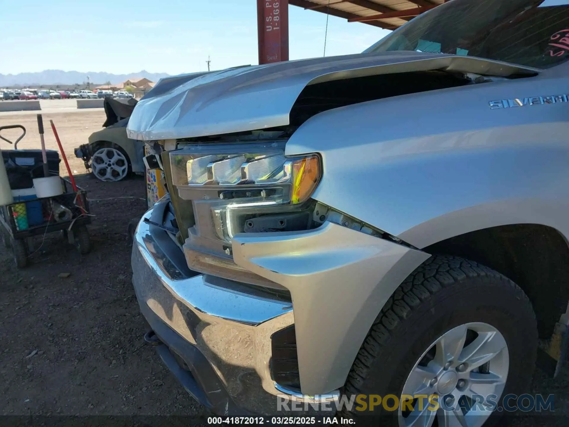 18 Photograph of a damaged car 1GCUYDET1MZ365518 CHEVROLET SILVERADO 1500 2021