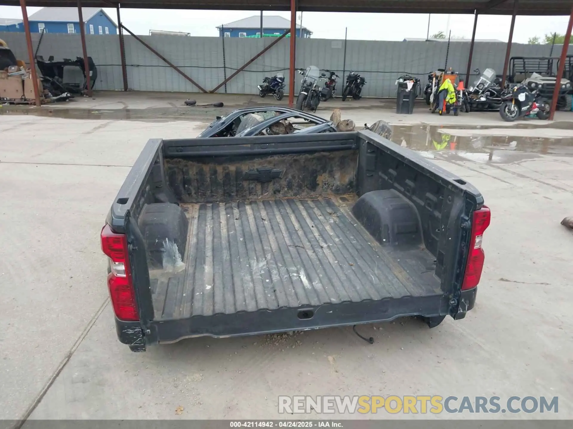 16 Photograph of a damaged car 1GCUYDET4MZ417076 CHEVROLET SILVERADO 1500 2021