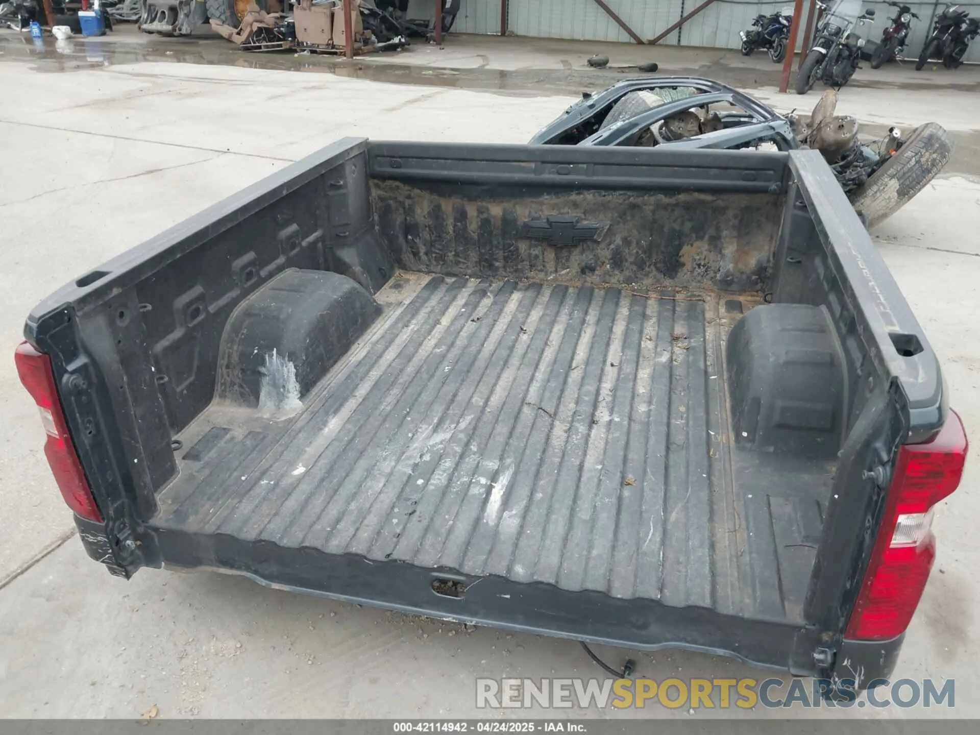 8 Photograph of a damaged car 1GCUYDET4MZ417076 CHEVROLET SILVERADO 1500 2021