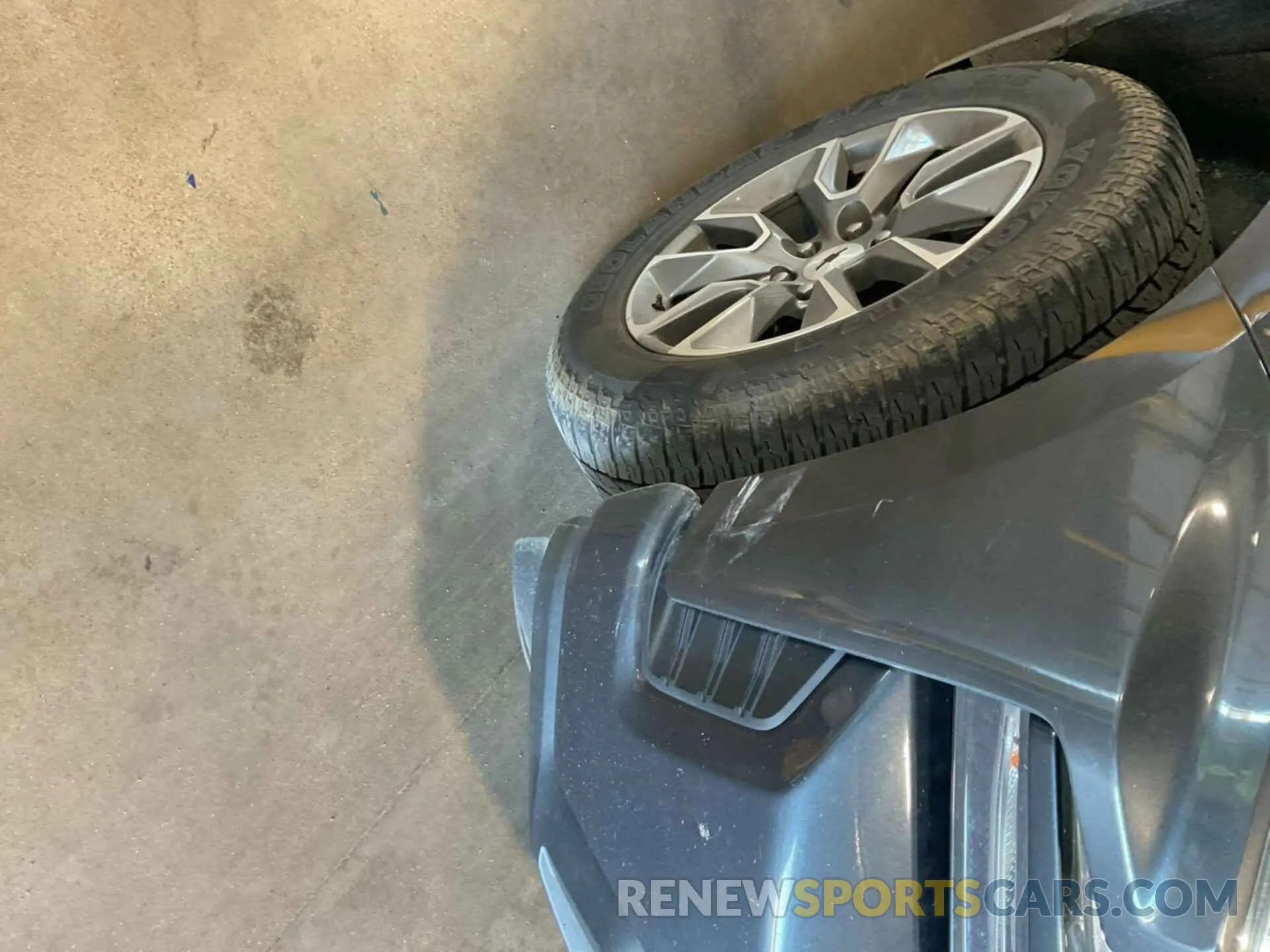 1 Photograph of a damaged car 1GCUYEED0MZ145558 CHEVROLET SILVERADO 1500 2021