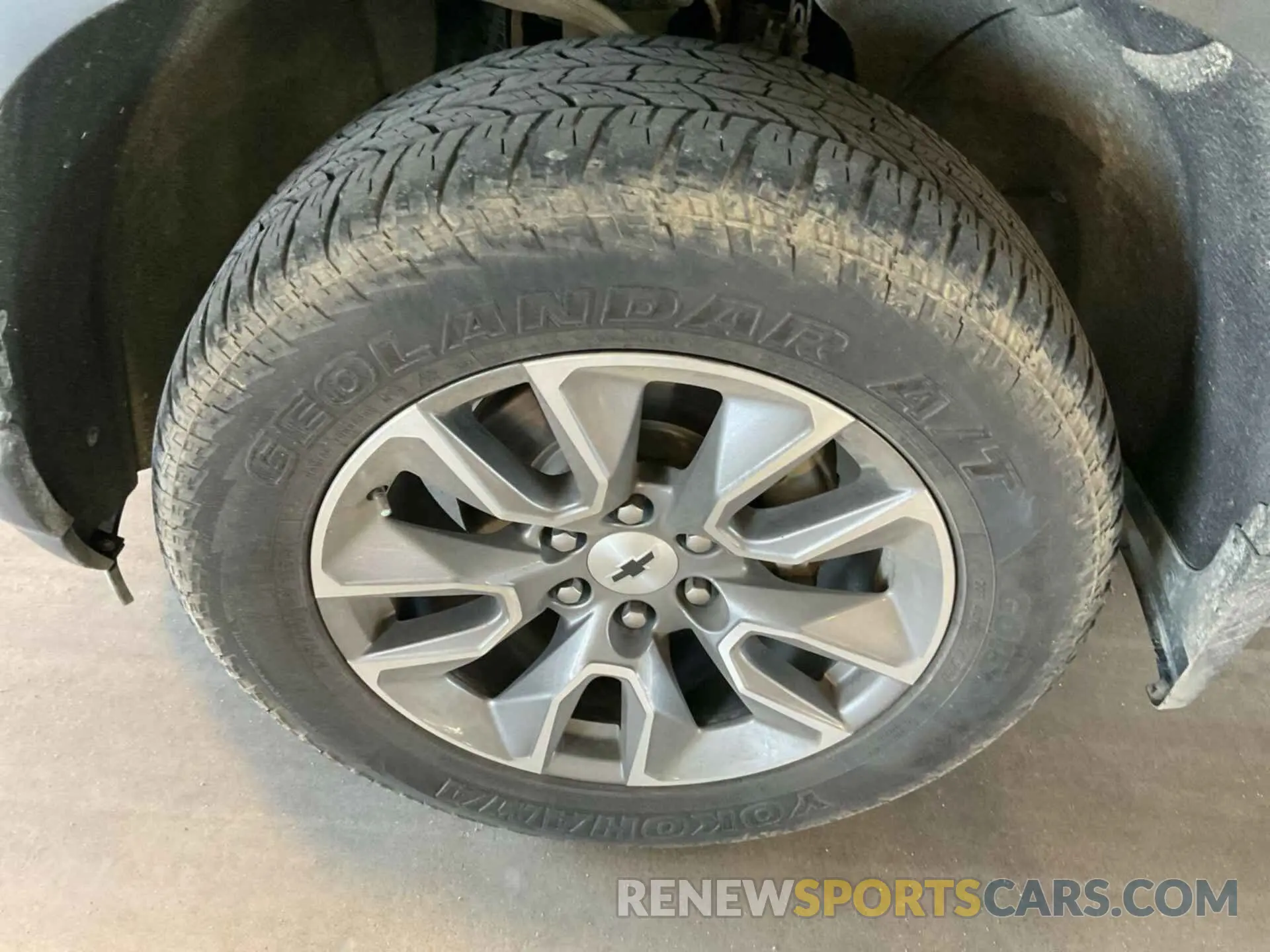 13 Photograph of a damaged car 1GCUYEED0MZ145558 CHEVROLET SILVERADO 1500 2021