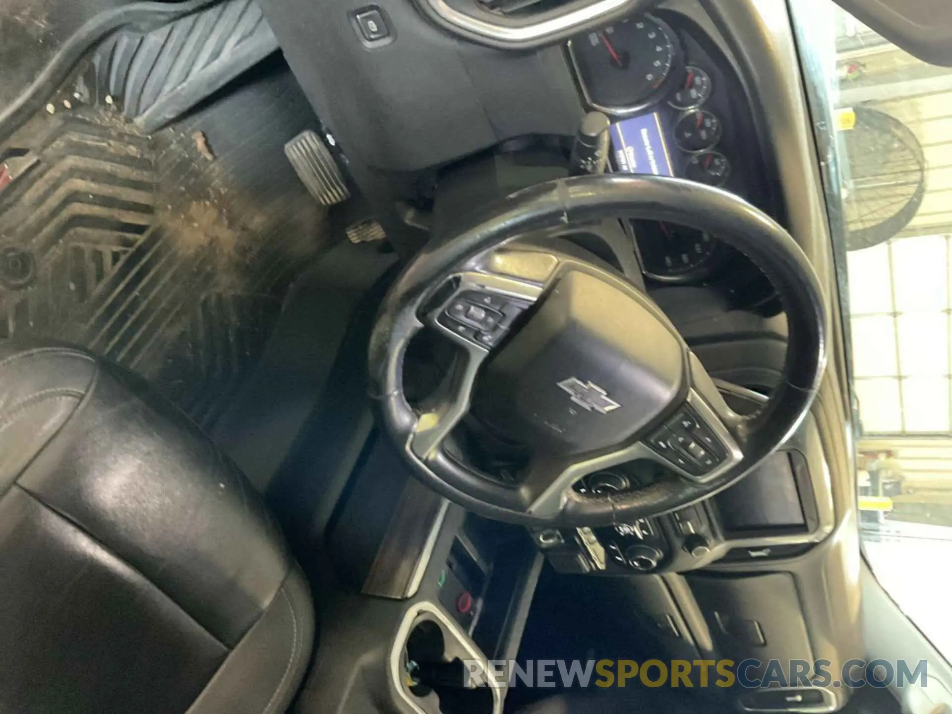 24 Photograph of a damaged car 1GCUYEED0MZ145558 CHEVROLET SILVERADO 1500 2021