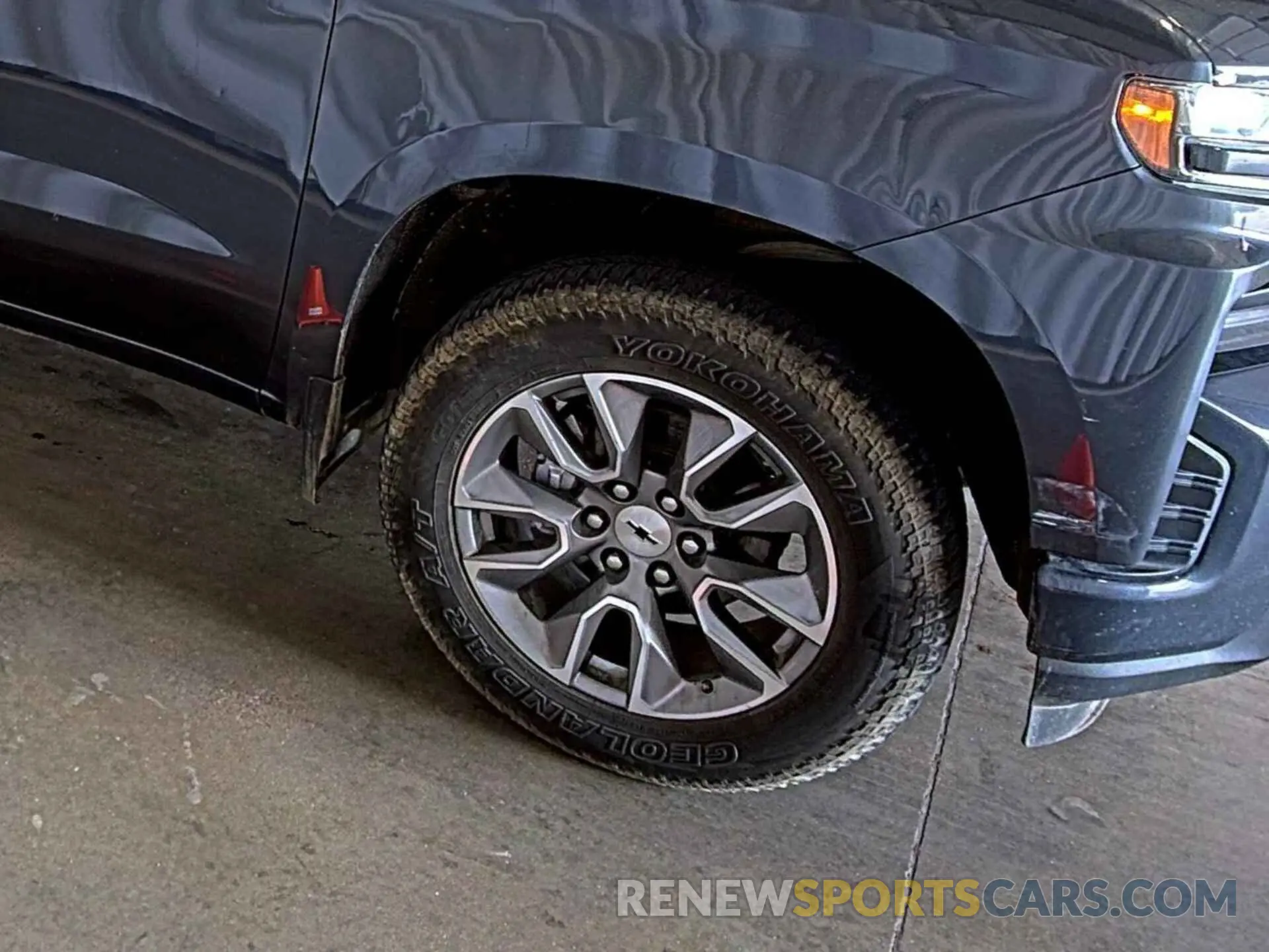35 Photograph of a damaged car 1GCUYEED0MZ145558 CHEVROLET SILVERADO 1500 2021