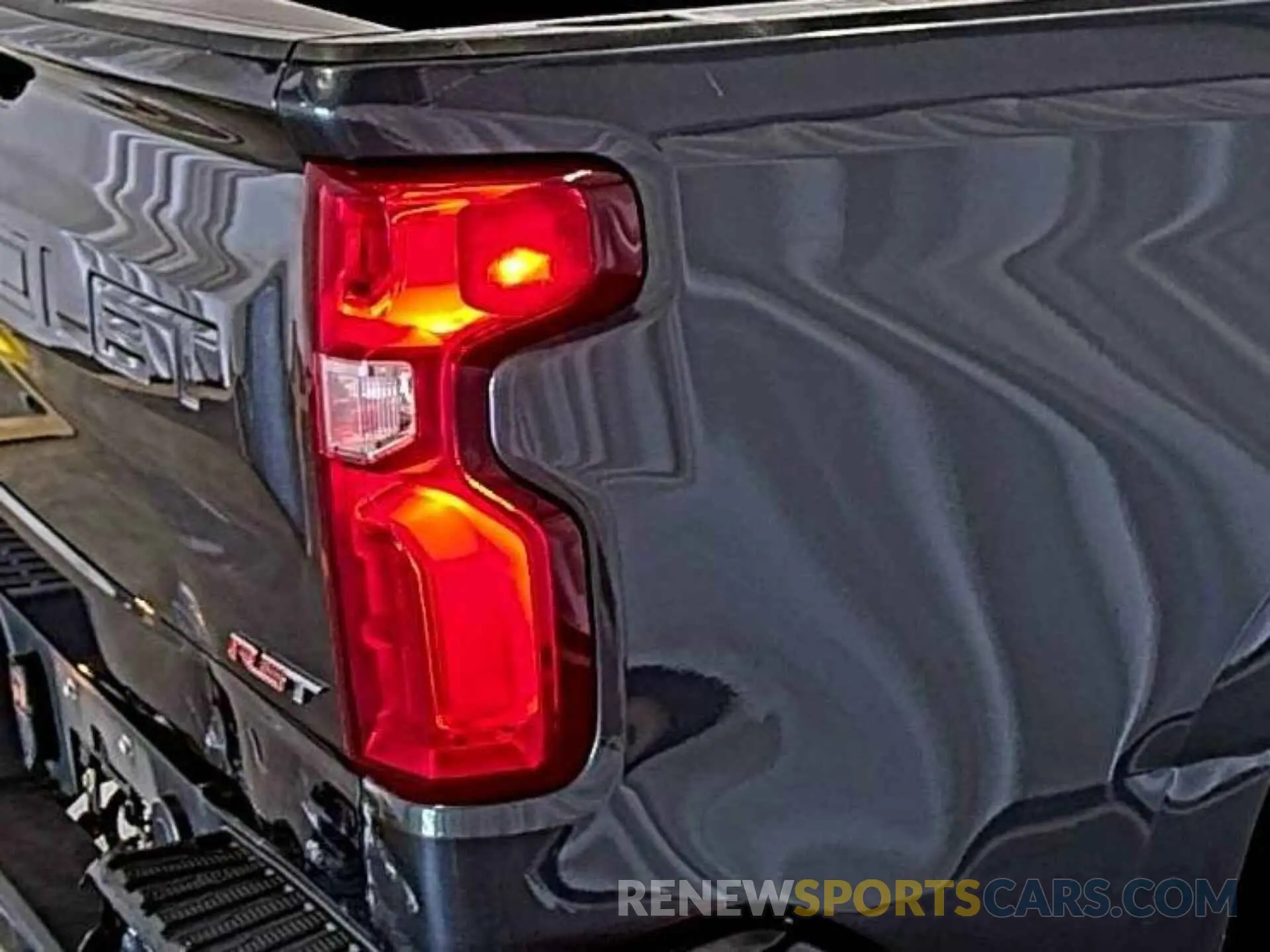 7 Photograph of a damaged car 1GCUYEED0MZ145558 CHEVROLET SILVERADO 1500 2021