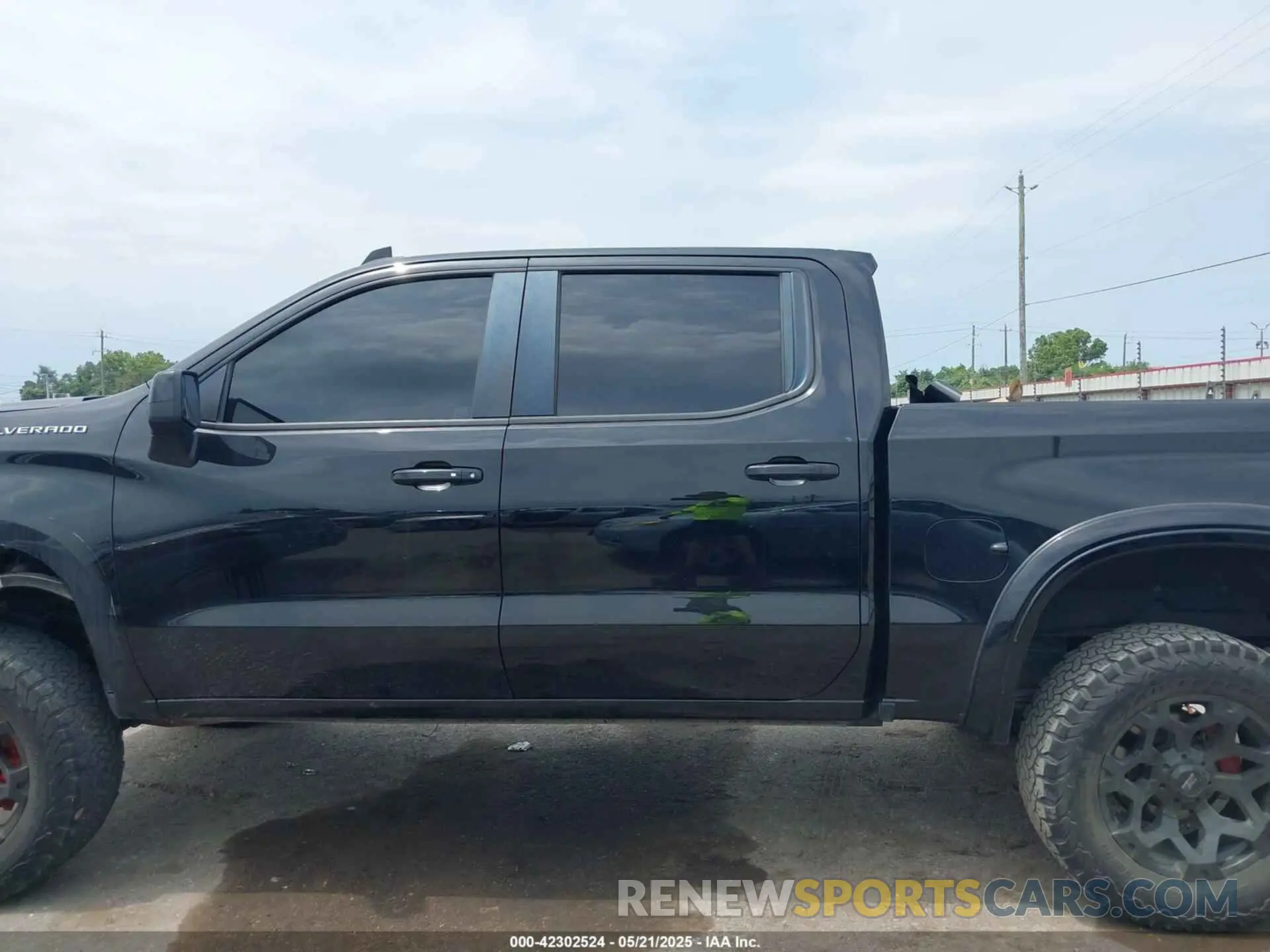 14 Photograph of a damaged car 1GCUYEED2MZ182286 CHEVROLET SILVERADO 1500 2021