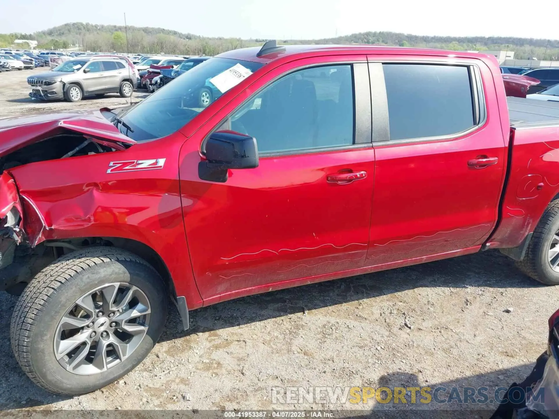 18 Photograph of a damaged car 1GCUYEED4MZ428531 CHEVROLET SILVERADO 1500 2021