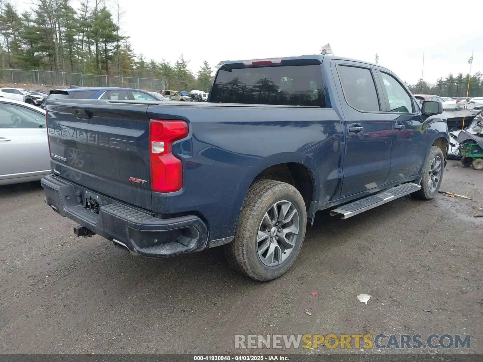 4 Photograph of a damaged car 1GCUYEED7MZ441063 CHEVROLET SILVERADO 1500 2021