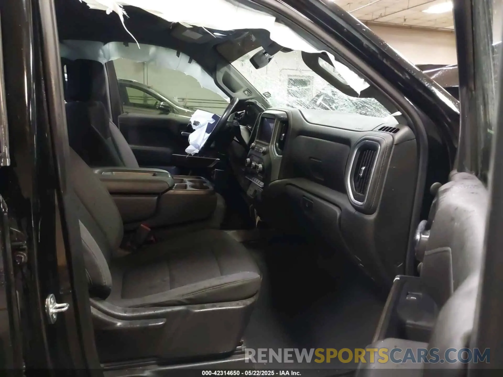 5 Photograph of a damaged car 1GCUYEED8MZ434820 CHEVROLET SILVERADO 1500 2021