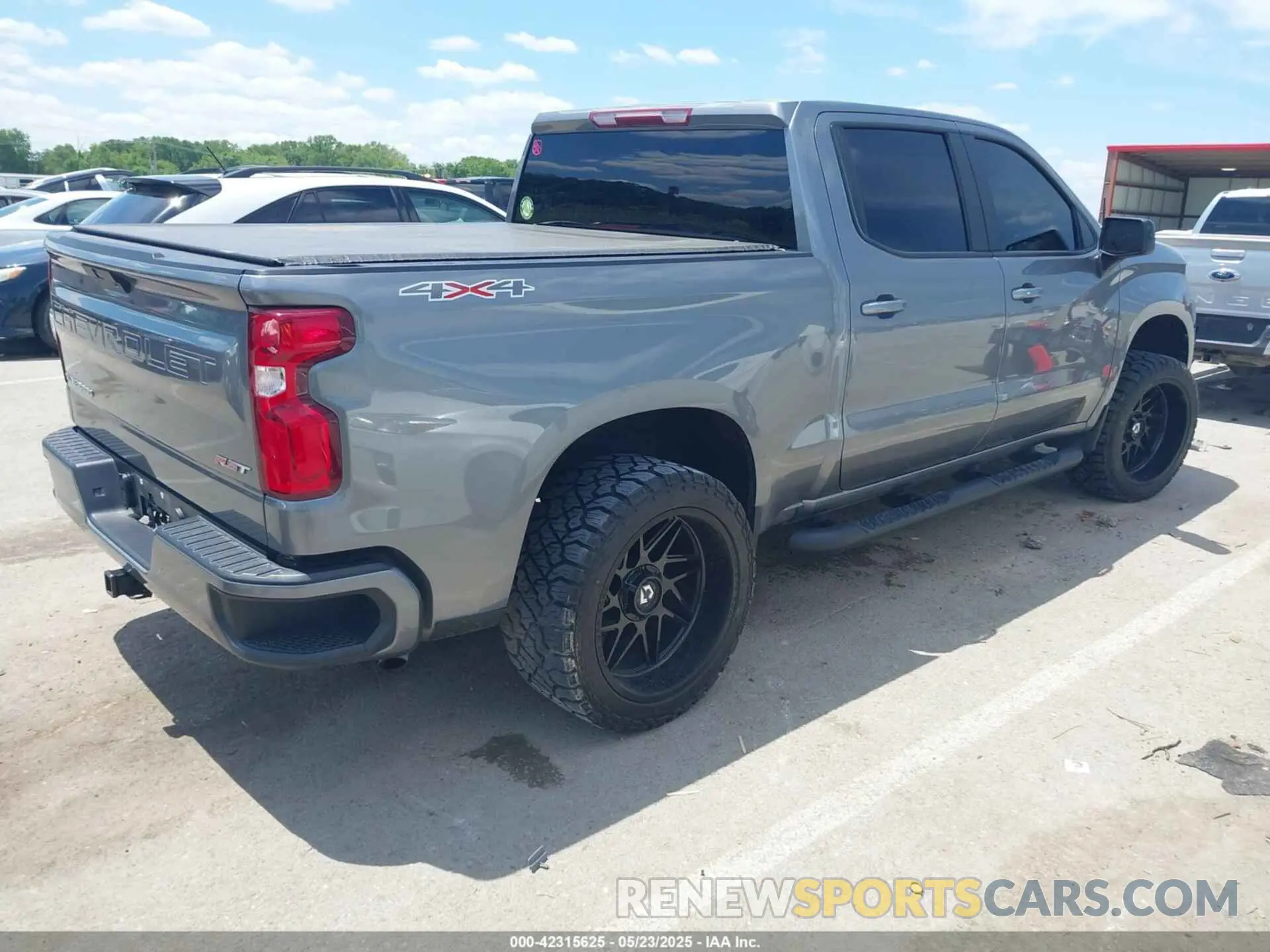 4 Photograph of a damaged car 1GCUYEEDXMZ127679 CHEVROLET SILVERADO 1500 2021