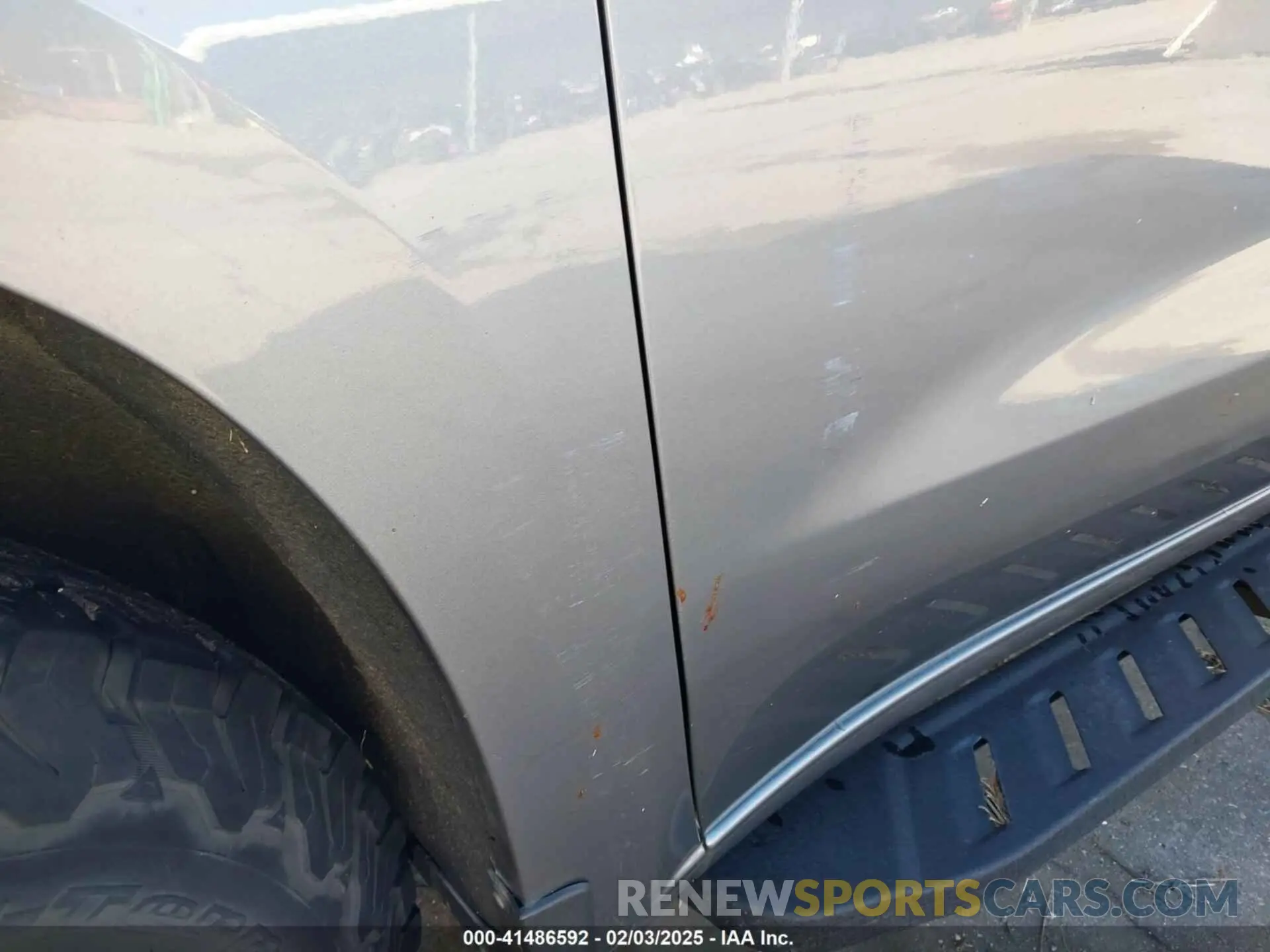 18 Photograph of a damaged car 1GCUYEEL9MZ113053 CHEVROLET SILVERADO 1500 2021