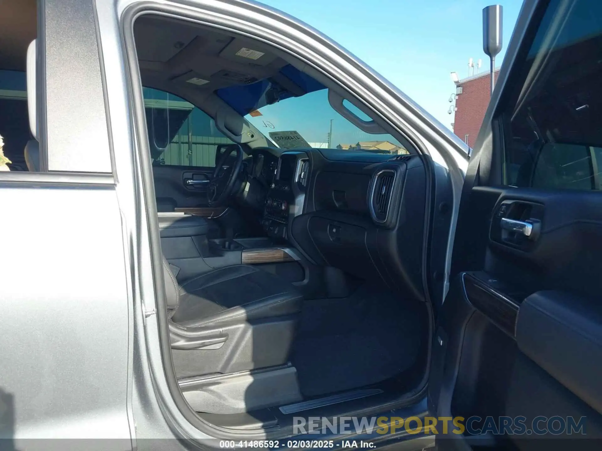 5 Photograph of a damaged car 1GCUYEEL9MZ113053 CHEVROLET SILVERADO 1500 2021