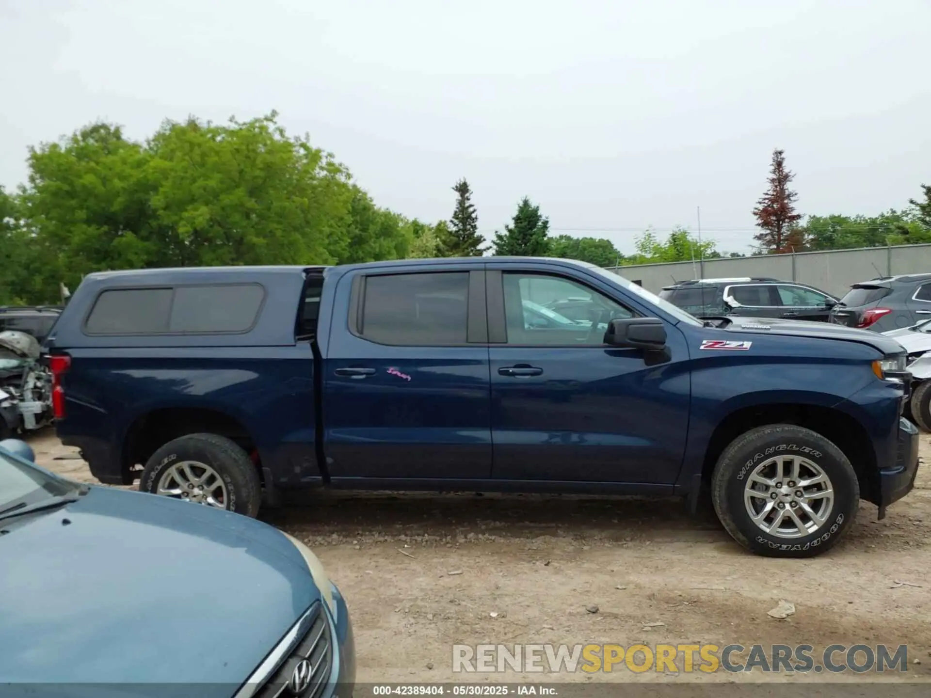 13 Photograph of a damaged car 1GCUYEET1MZ355223 CHEVROLET SILVERADO 1500 2021