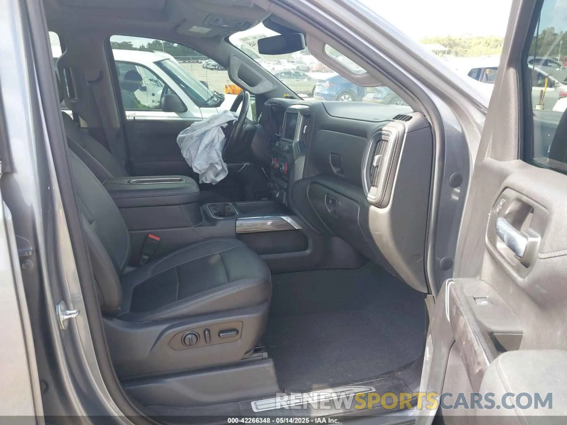 5 Photograph of a damaged car 1GCUYGED1MZ200112 CHEVROLET SILVERADO 1500 2021