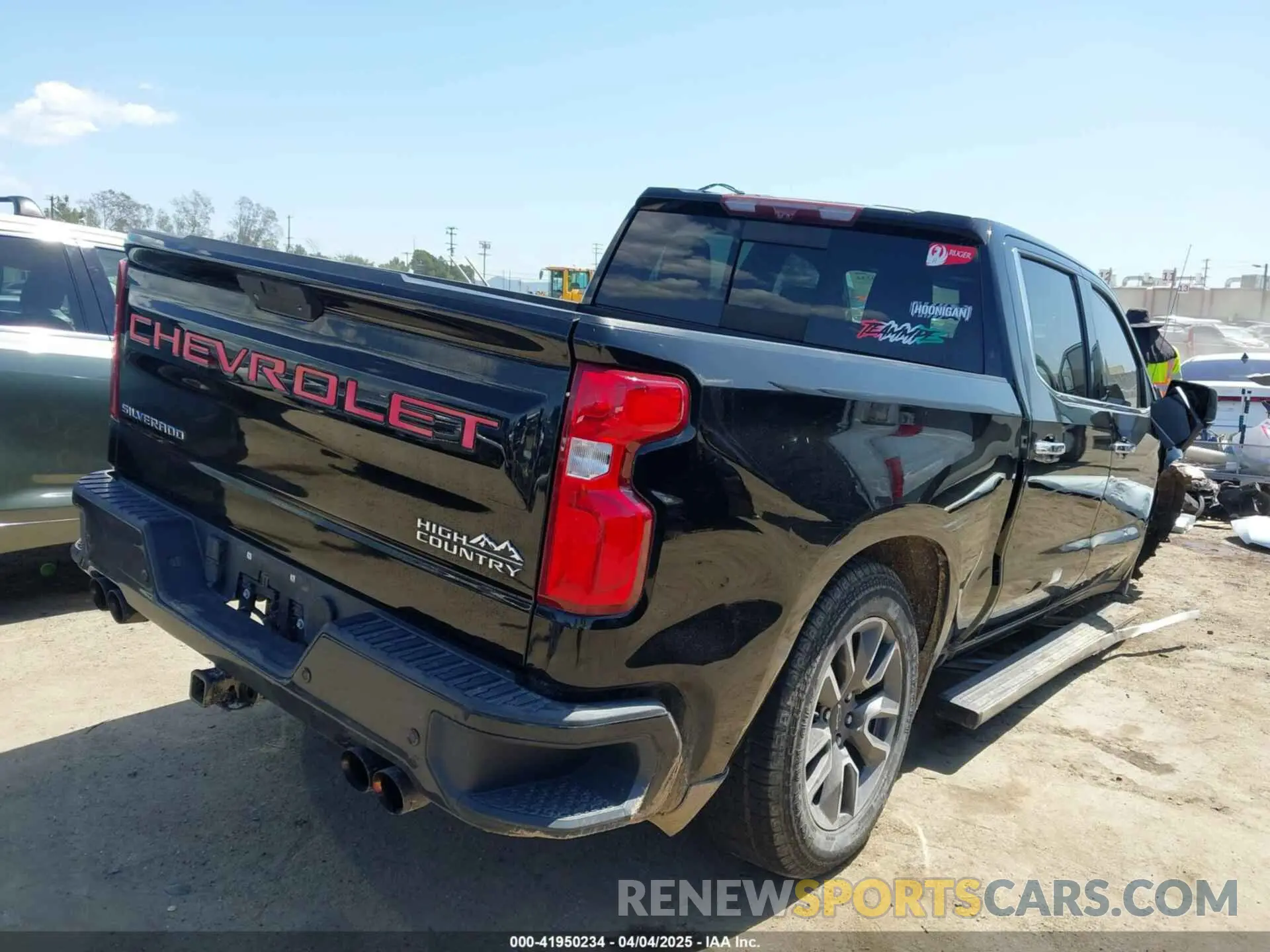 4 Photograph of a damaged car 1GCUYHEL6MZ303670 CHEVROLET SILVERADO 1500 2021