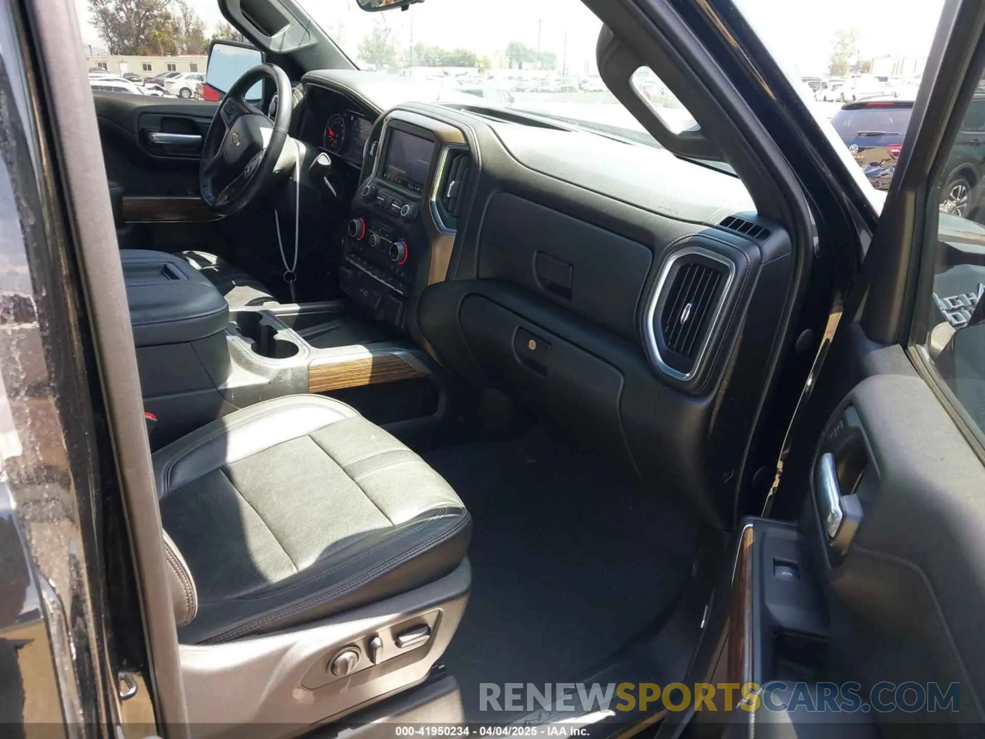 5 Photograph of a damaged car 1GCUYHEL6MZ303670 CHEVROLET SILVERADO 1500 2021