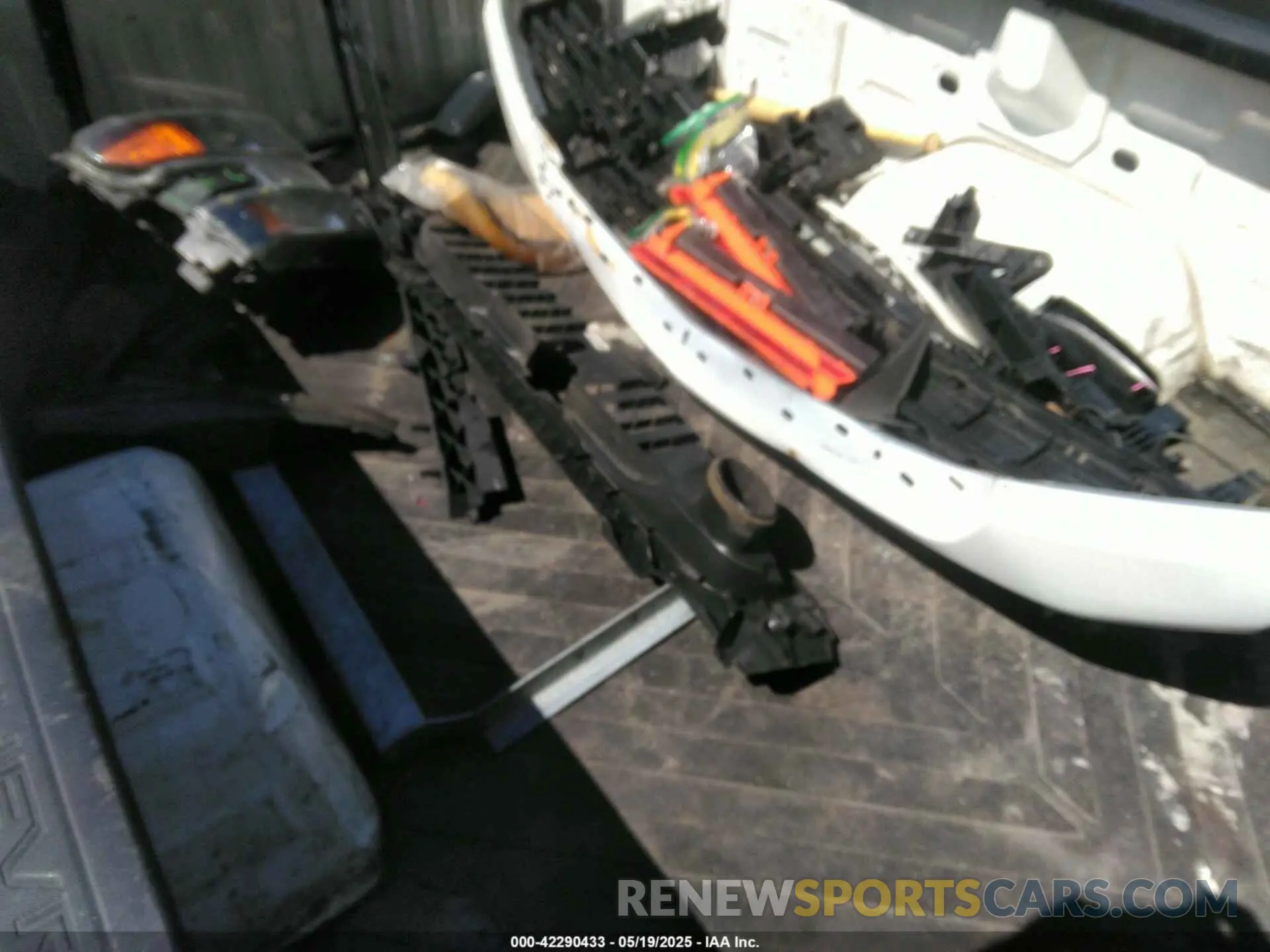 12 Photograph of a damaged car 3GCNWAEF0MG212468 CHEVROLET SILVERADO 1500 2021