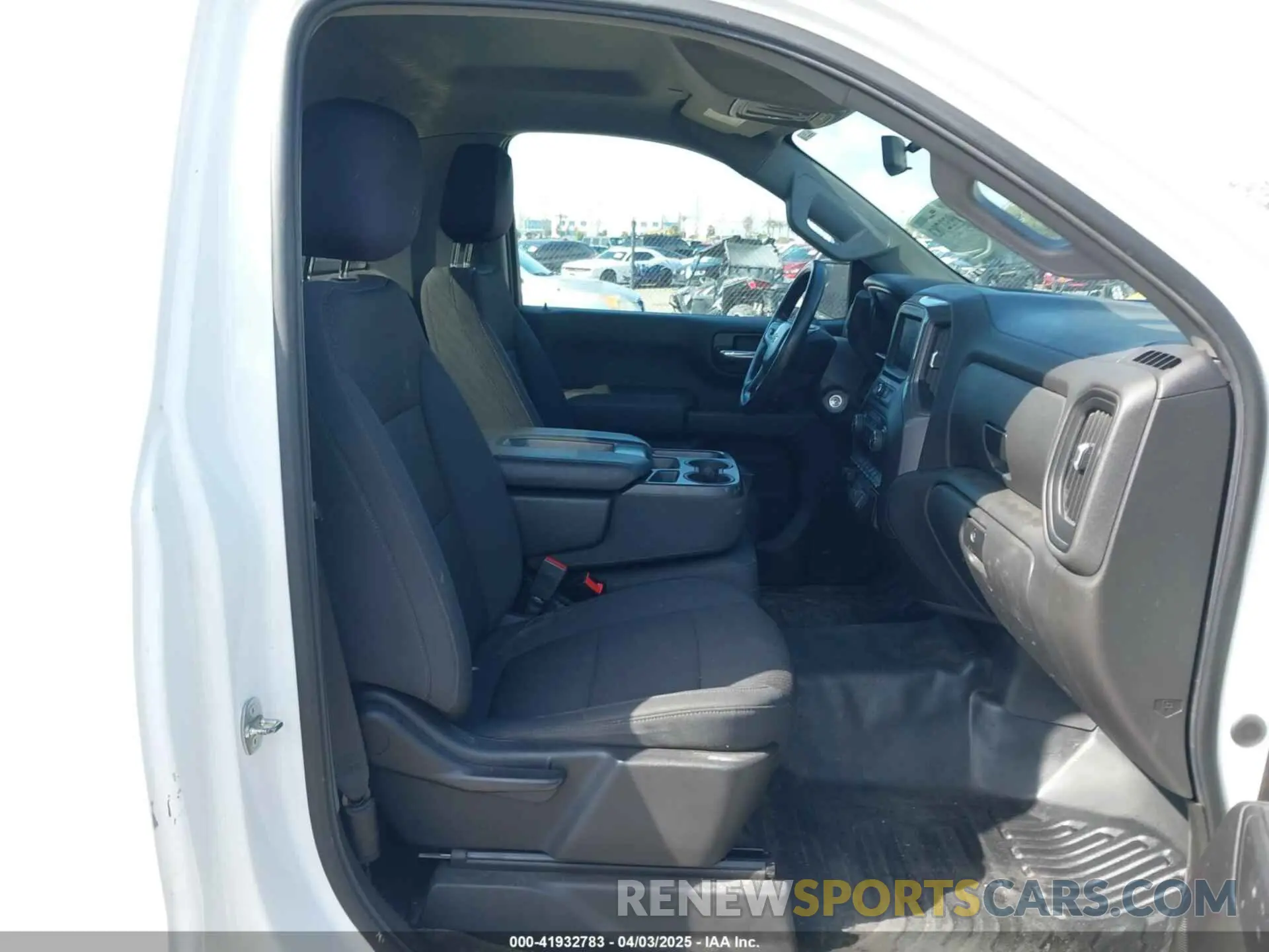 5 Photograph of a damaged car 3GCNWAEH5MG239795 CHEVROLET SILVERADO 1500 2021